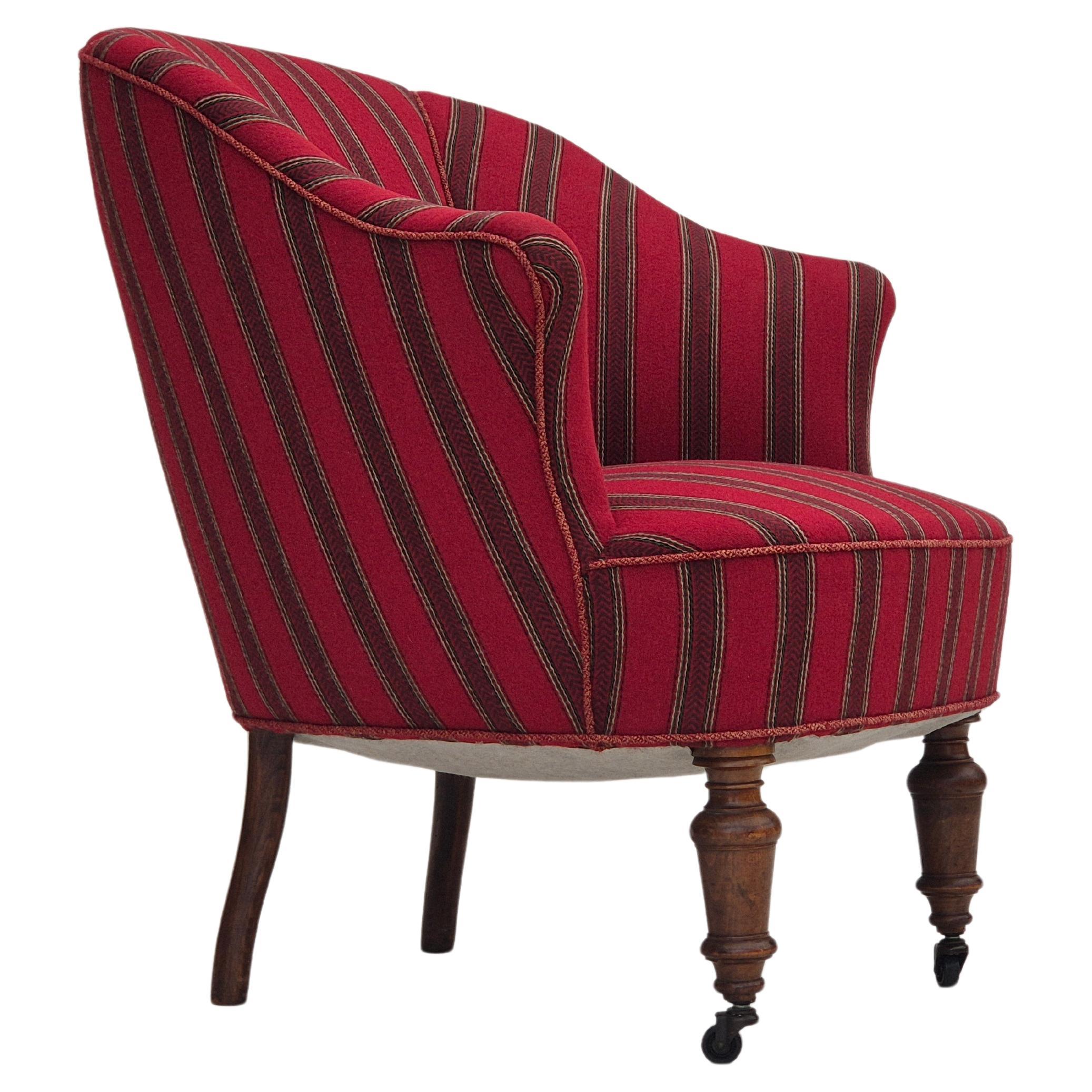 Chaise longue danoise des années 1950, état d'origine, laine d'ameublement rouge.