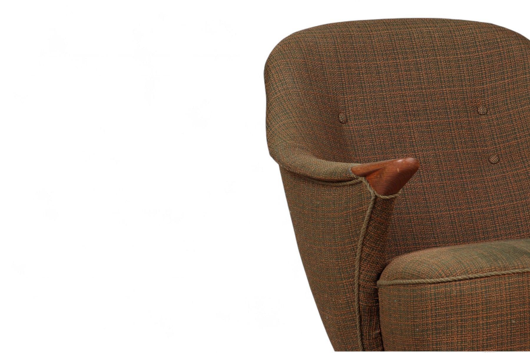 Teck 1950s Danish Mid Century Lowback Armchair With Teak Paws en vente