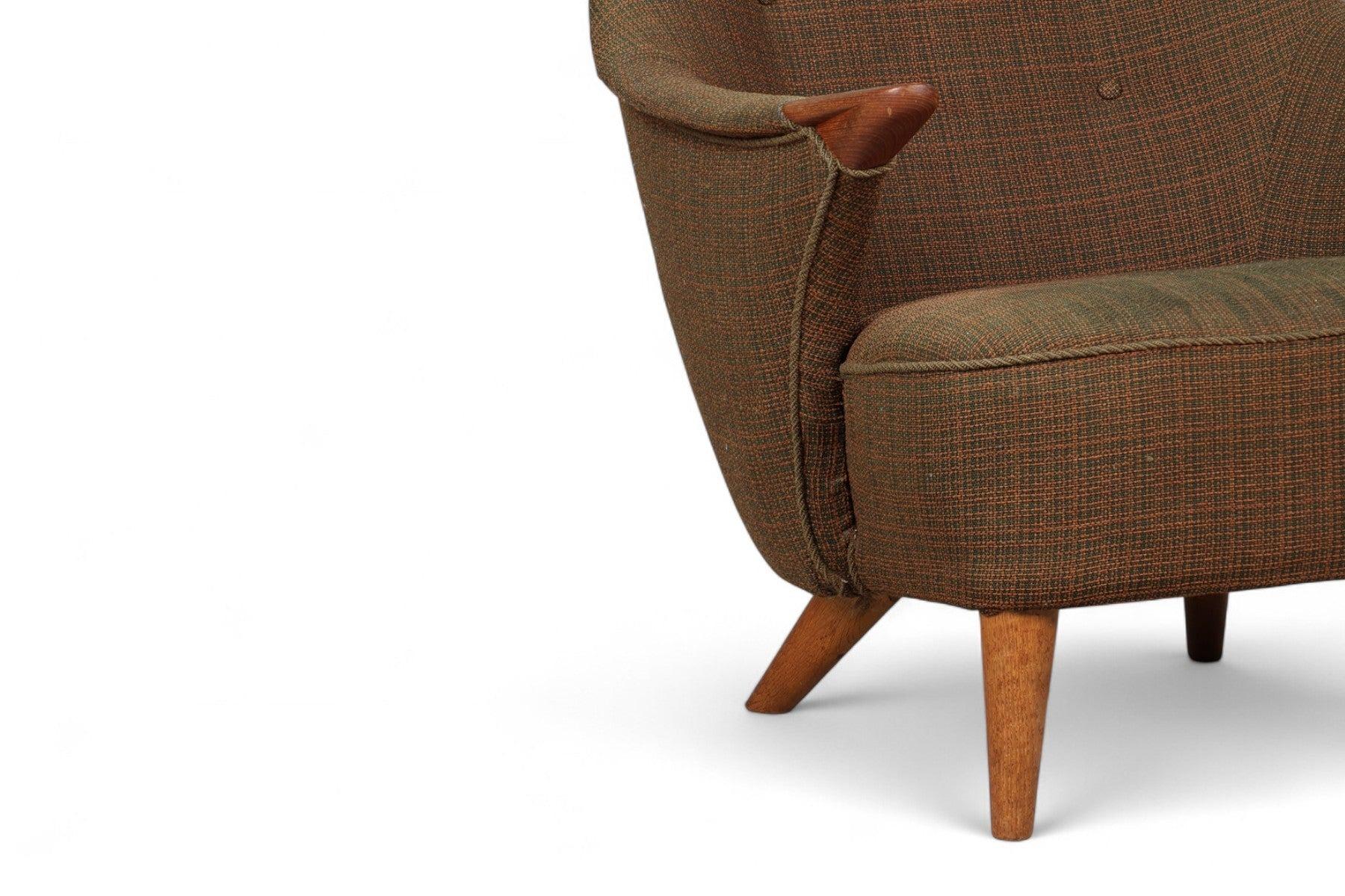 1950s Danish Mid Century Lowback Armchair With Teak Paws en vente 1