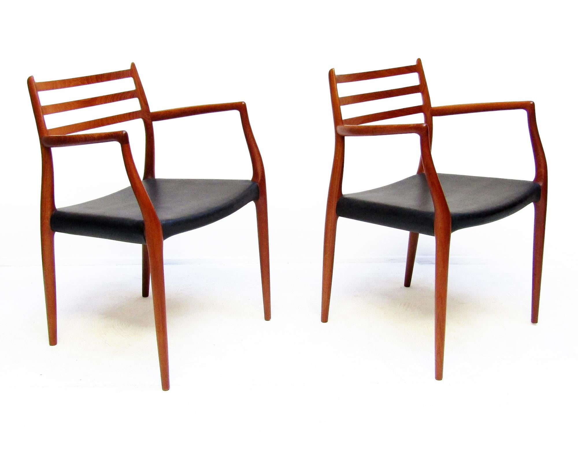 Sedia da pranzo danese Model 62 Carver in teak di Niels Moller del 1950 in vendita 3