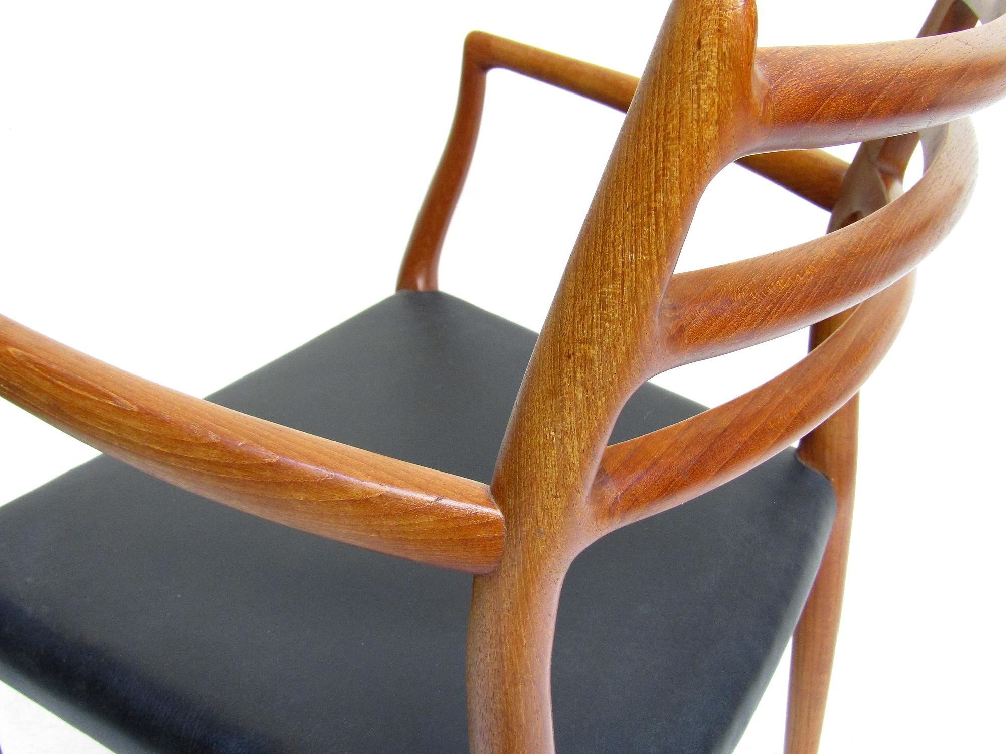 Sedia da pranzo danese Model 62 Carver in teak di Niels Moller del 1950 in vendita 4