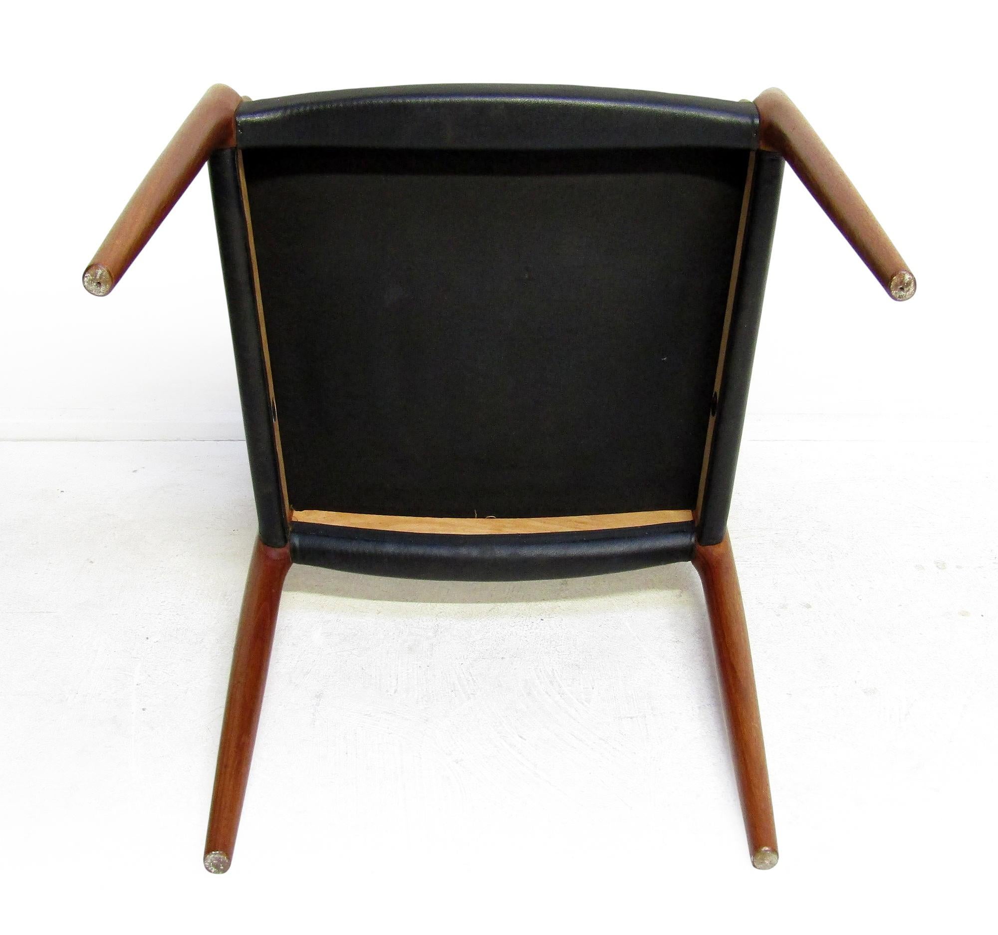 Sedia da pranzo danese Model 62 Carver in teak di Niels Moller del 1950 in vendita 6