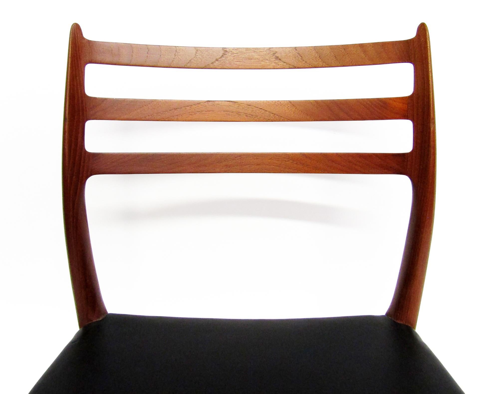 Sedia da pranzo danese Model 78 di Niels Moller del 1950 in teak in vendita 3