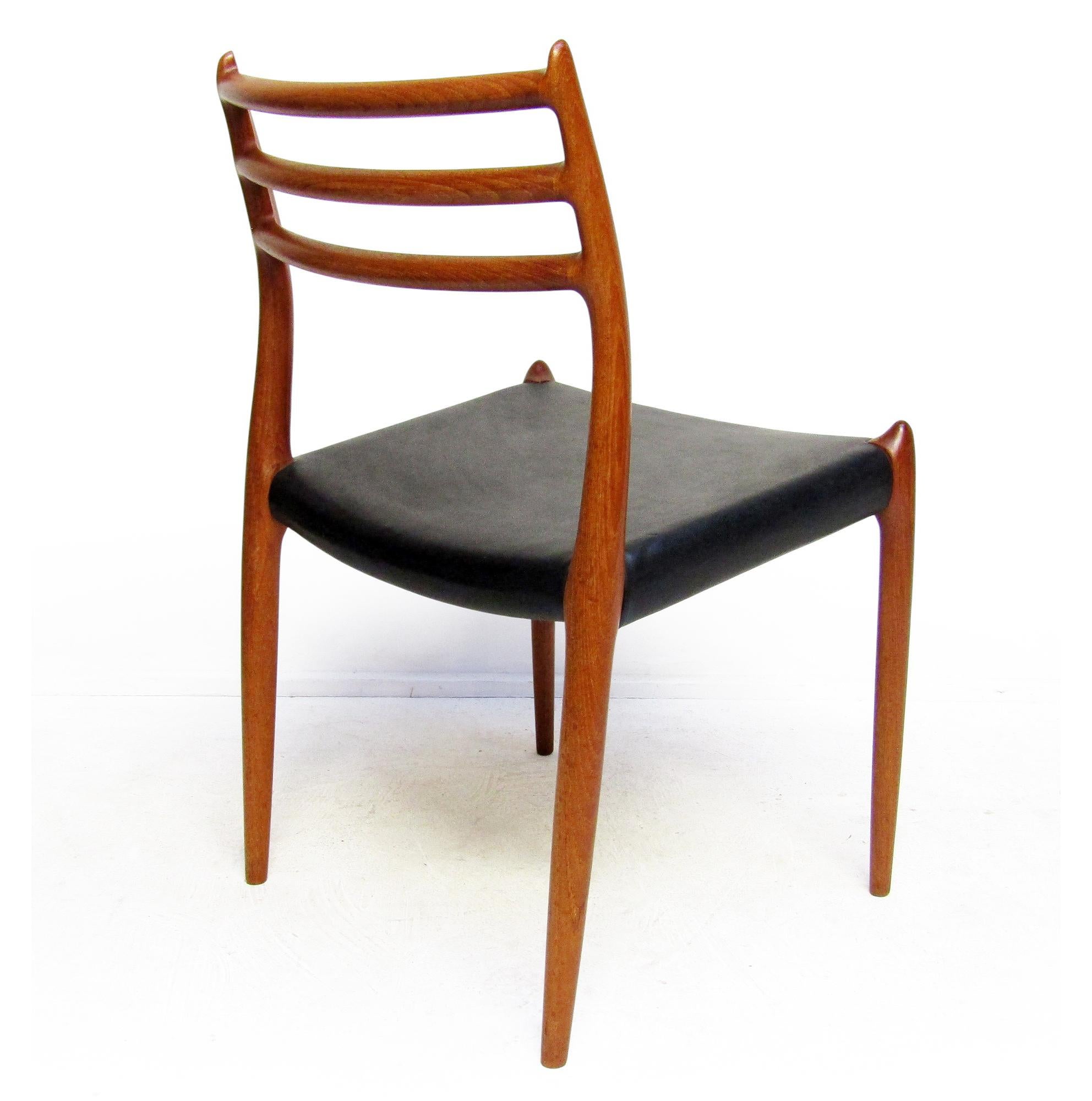 Mid-Century moderno Sedia da pranzo danese Model 78 di Niels Moller del 1950 in teak in vendita