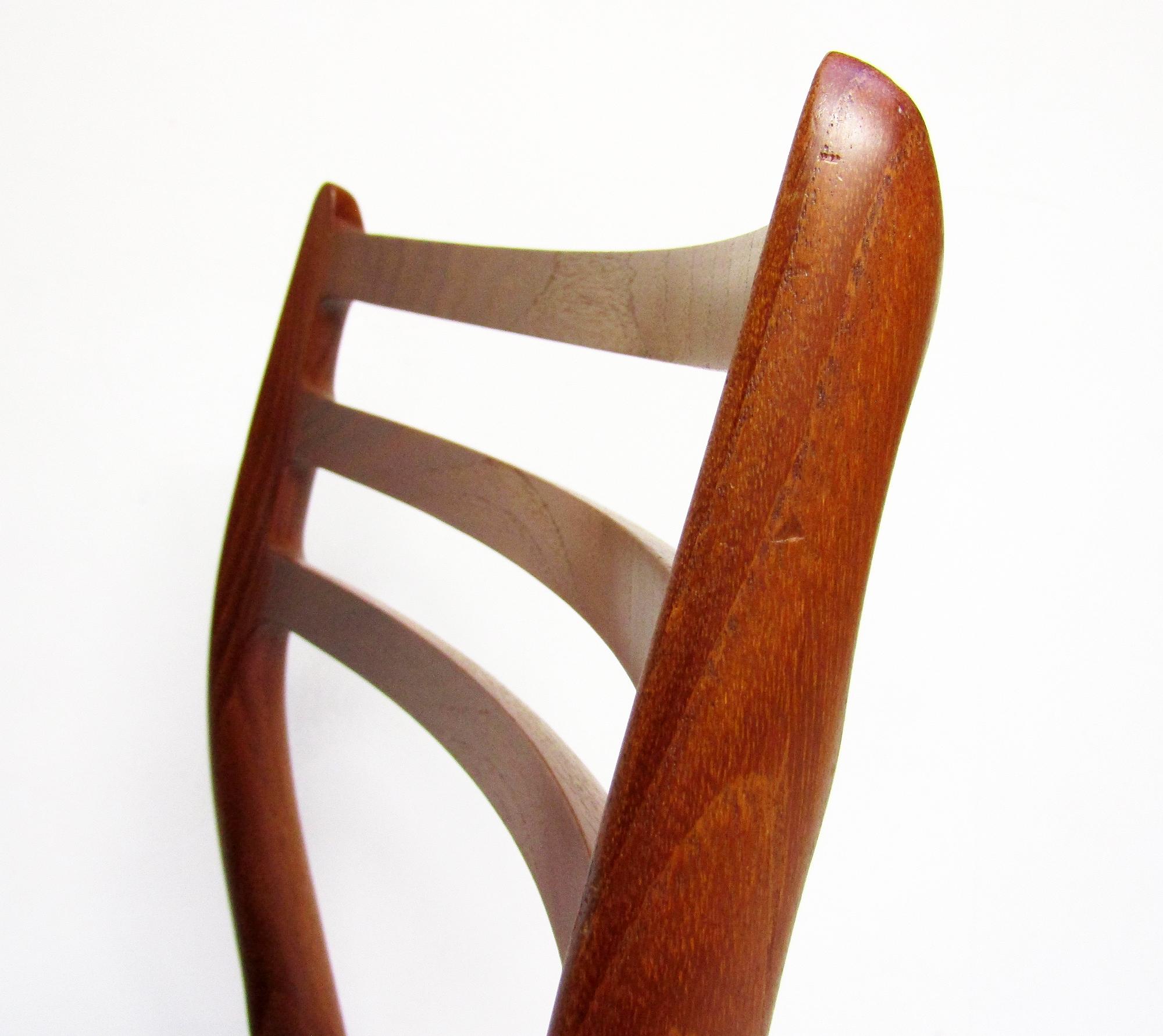 XX secolo Sedia da pranzo danese Model 78 di Niels Moller del 1950 in teak in vendita