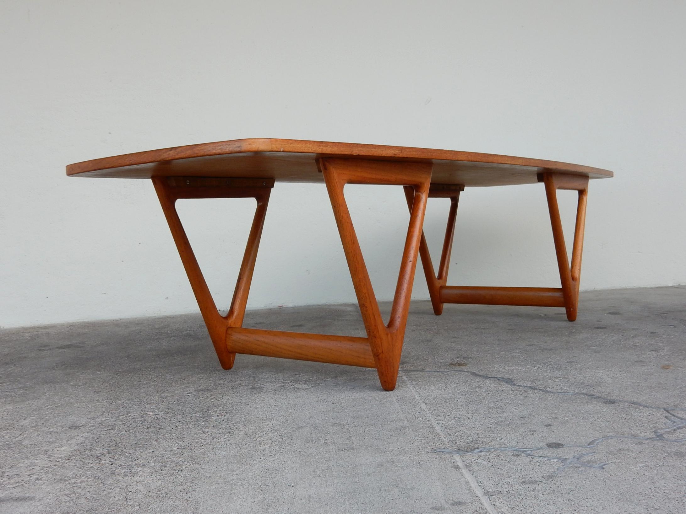 Teak 1950's Danish Modern Sculpted Leg Surfboard Cocktail Table by Kurt Østervig For Sale