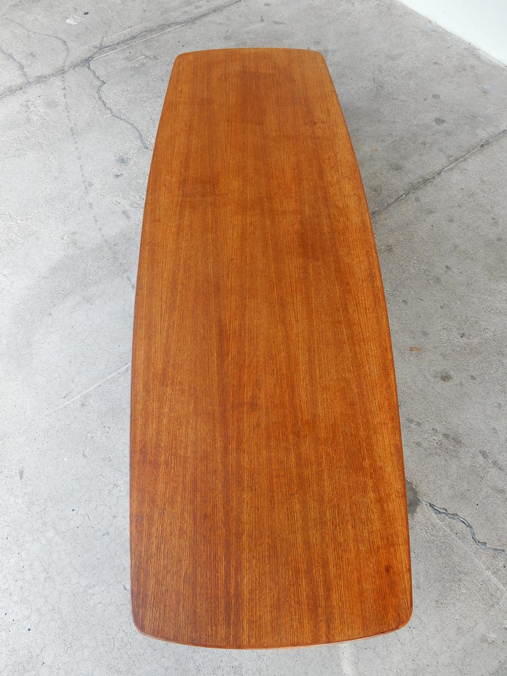 1950's Danish Modern Sculpted Leg Surfboard Cocktail Table by Kurt Østervig For Sale 1