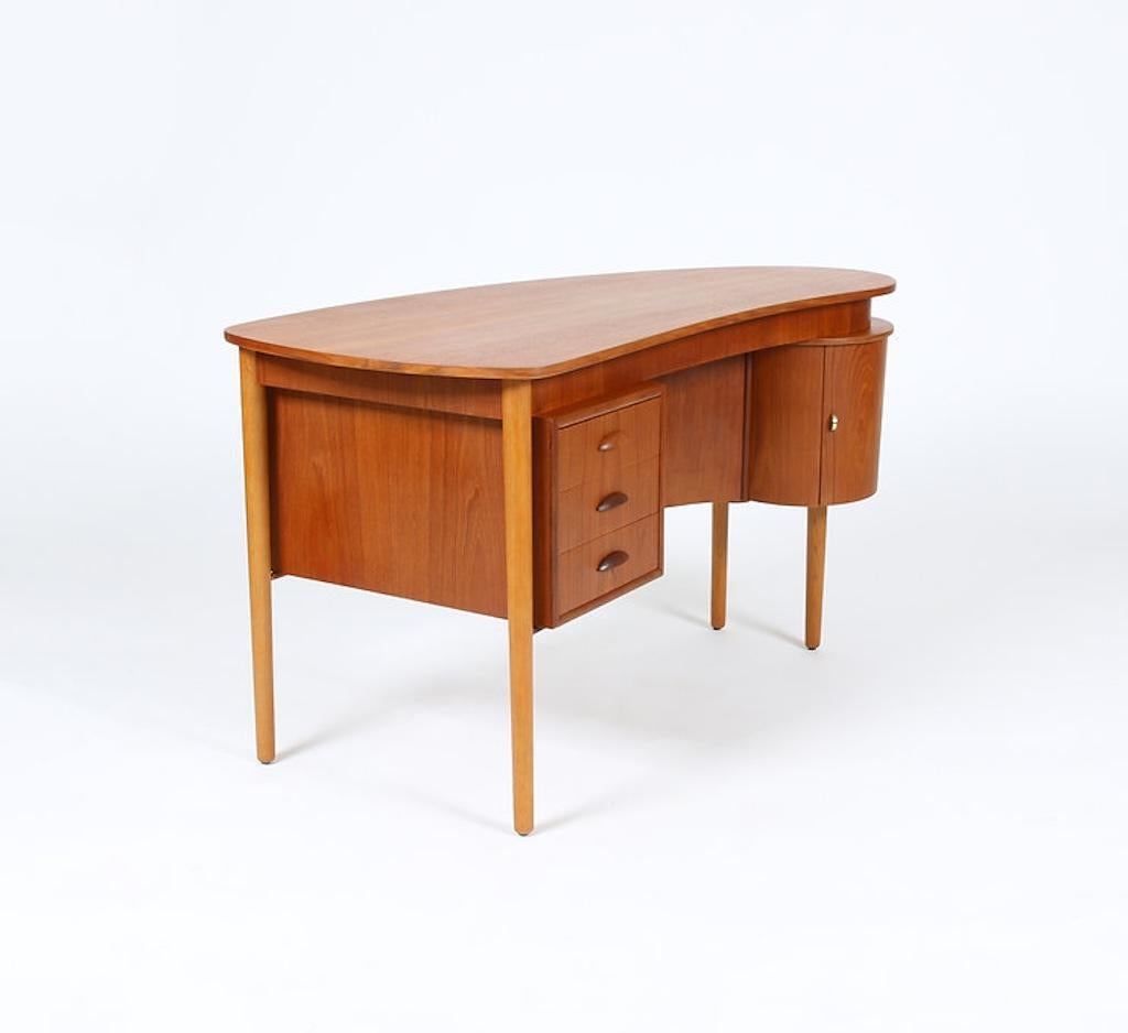 1950s Danish Modern Teak Kidney Shaped Desk 7