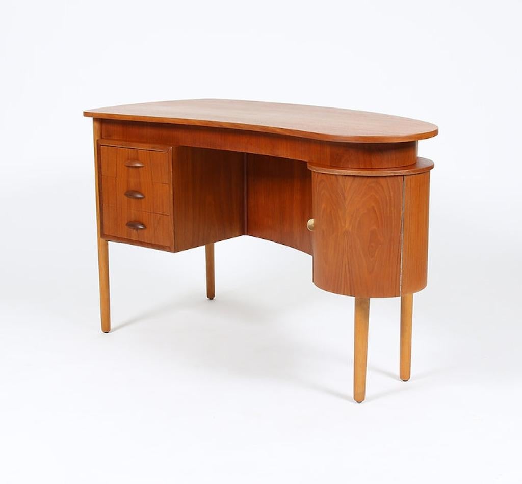 1950s Danish Modern Teak Kidney Shaped Desk 9