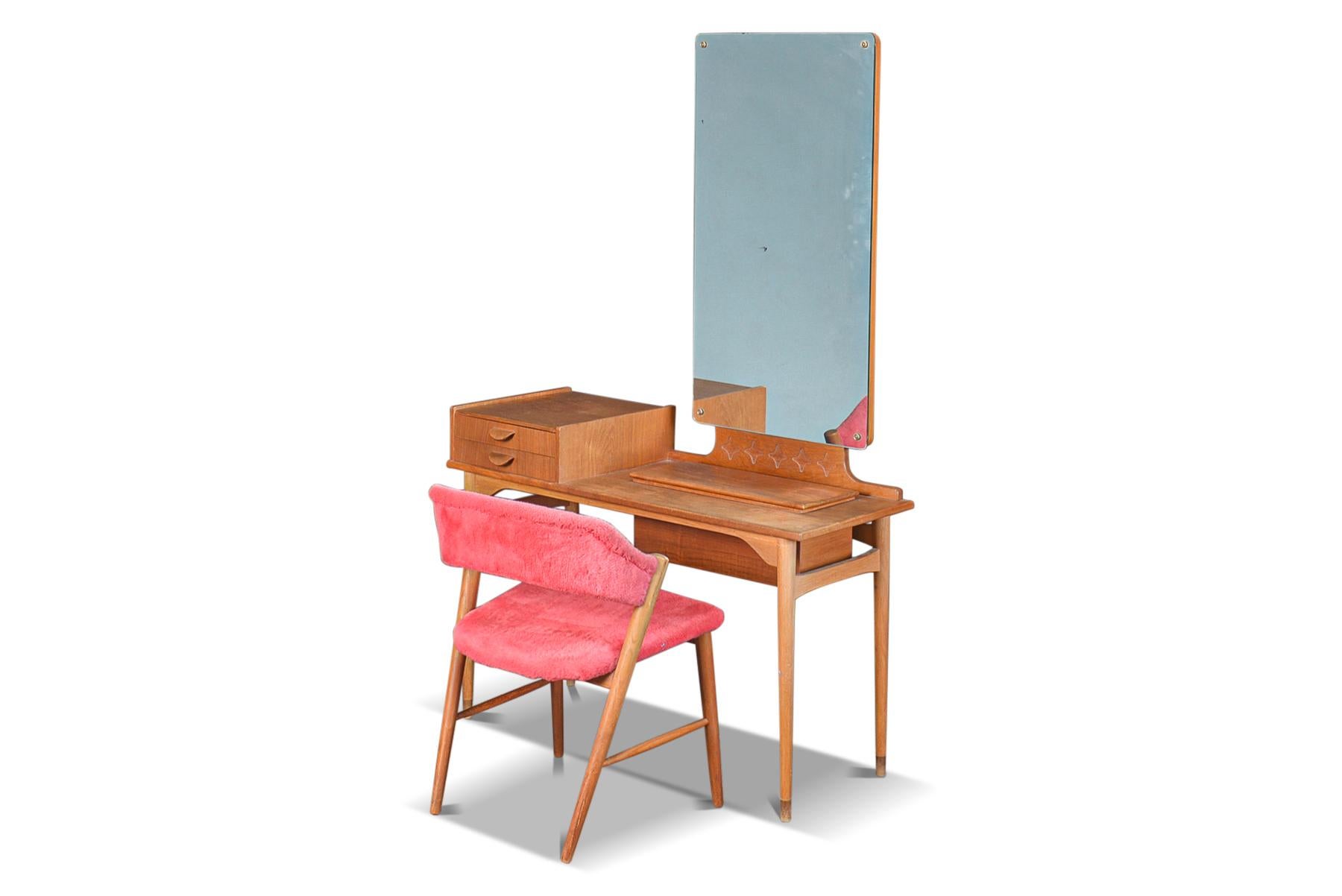 1950s Danish Modern Teak + Oak Vanity With Stars In Excellent Condition In Berkeley, CA