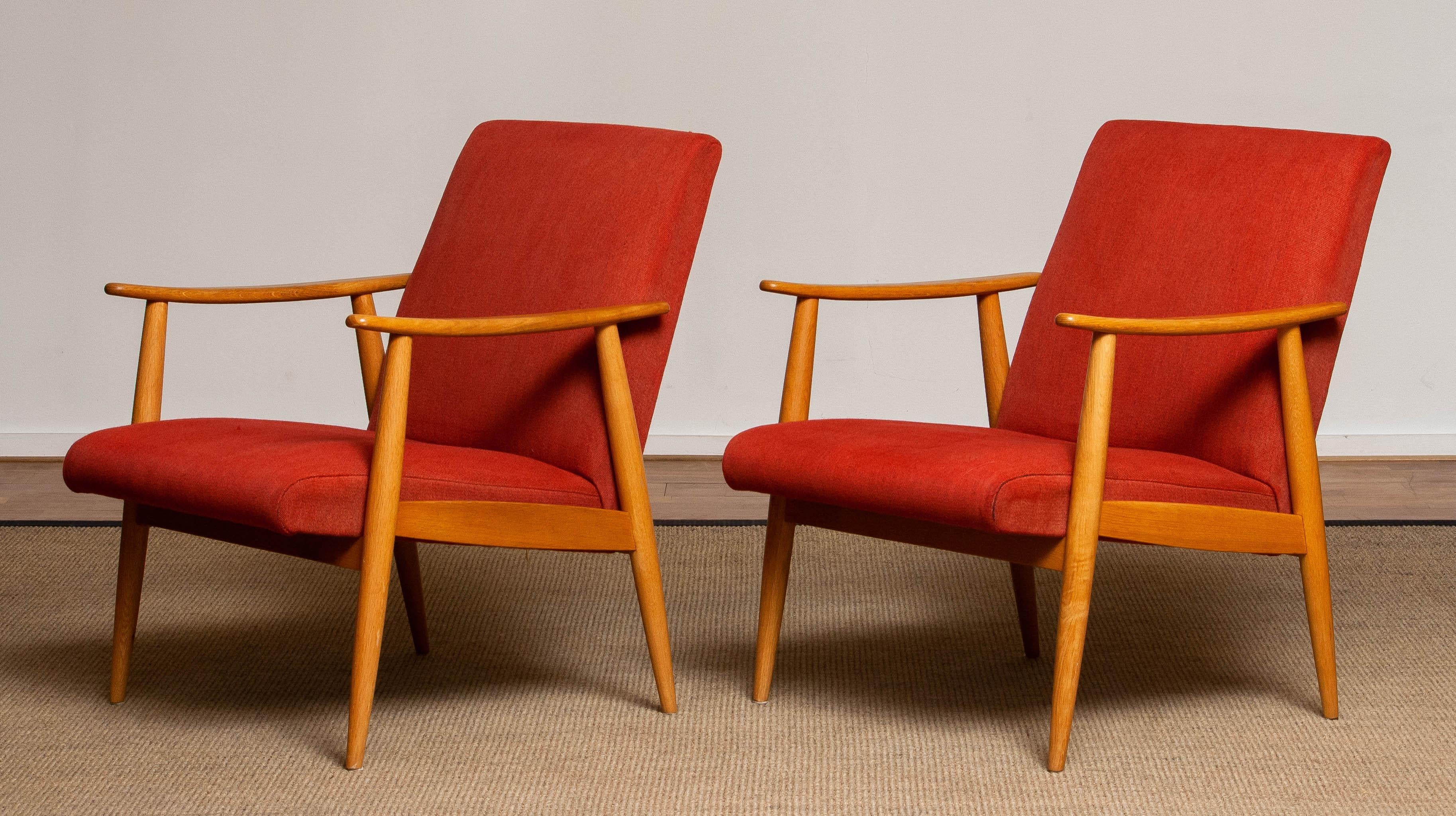 Mid-20th Century 1950s Danish Pair of Slim Oak Cigar / Lounge Chairs Upholstered Vintage Red Wool