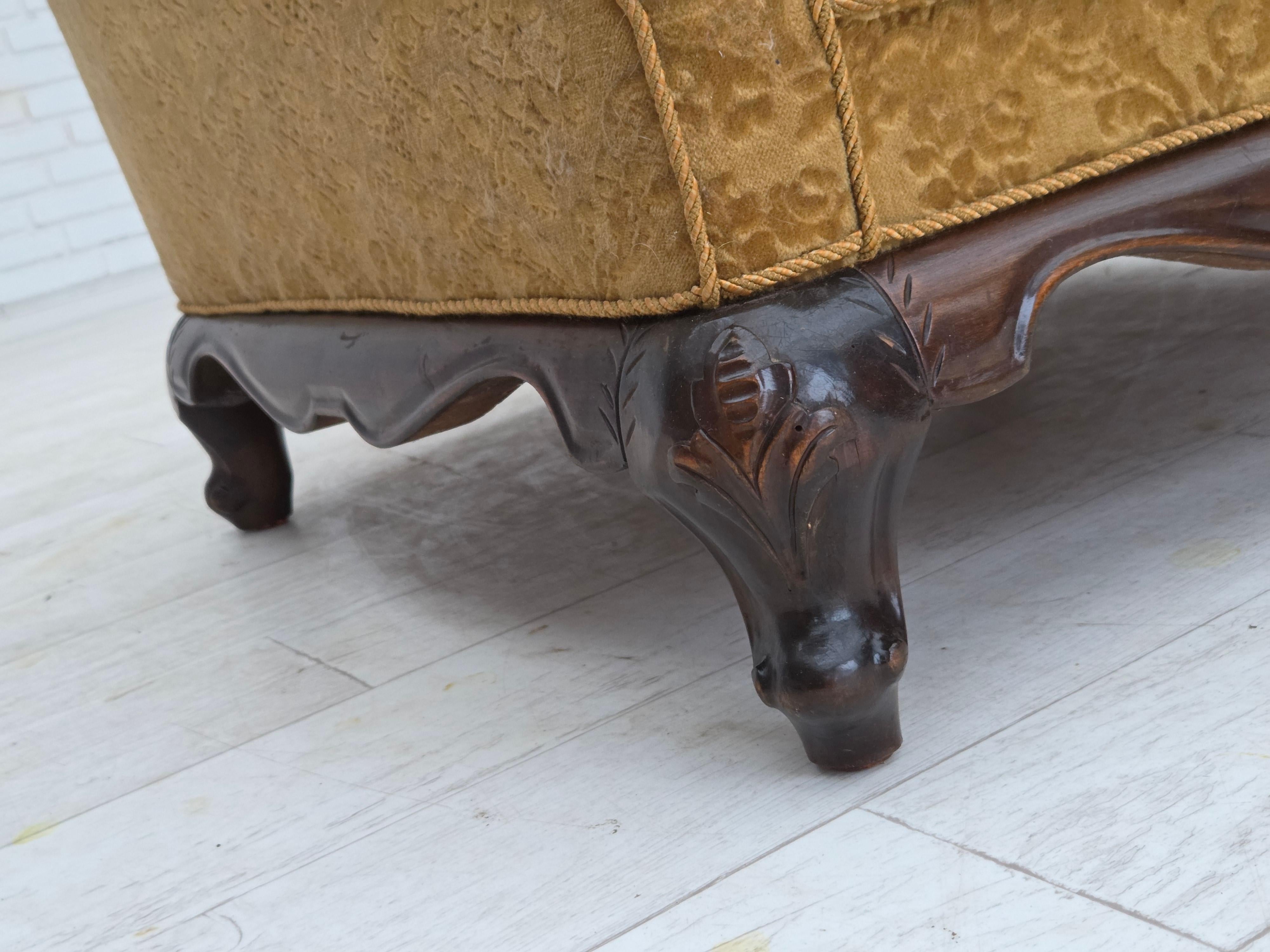 Años 50, sillón relax danés, muebles de terciopelo, madera de roble tallada. Danés en venta