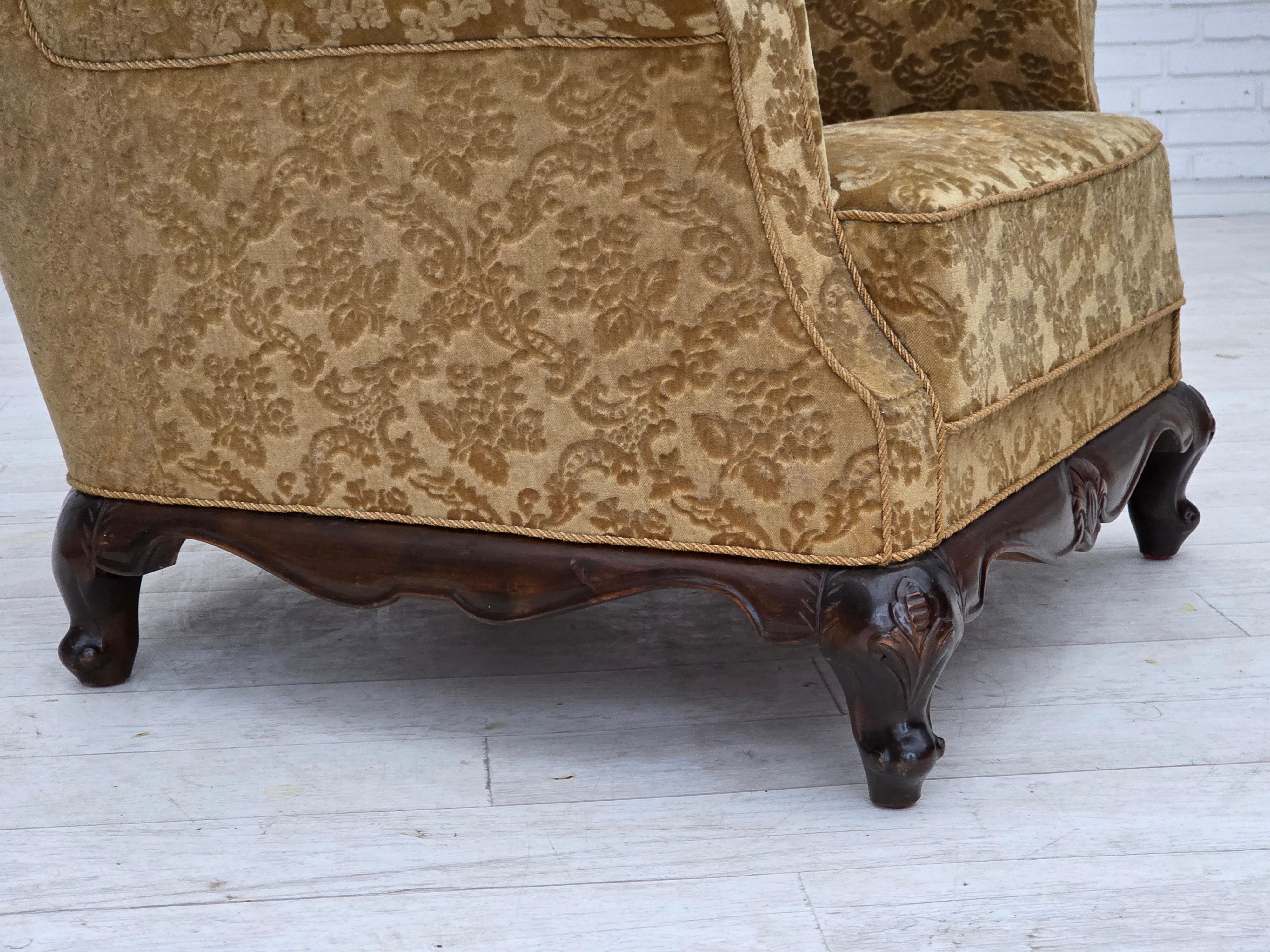 Años 50, sillón relax danés, muebles de terciopelo, madera de roble tallada. Terciopelo en venta