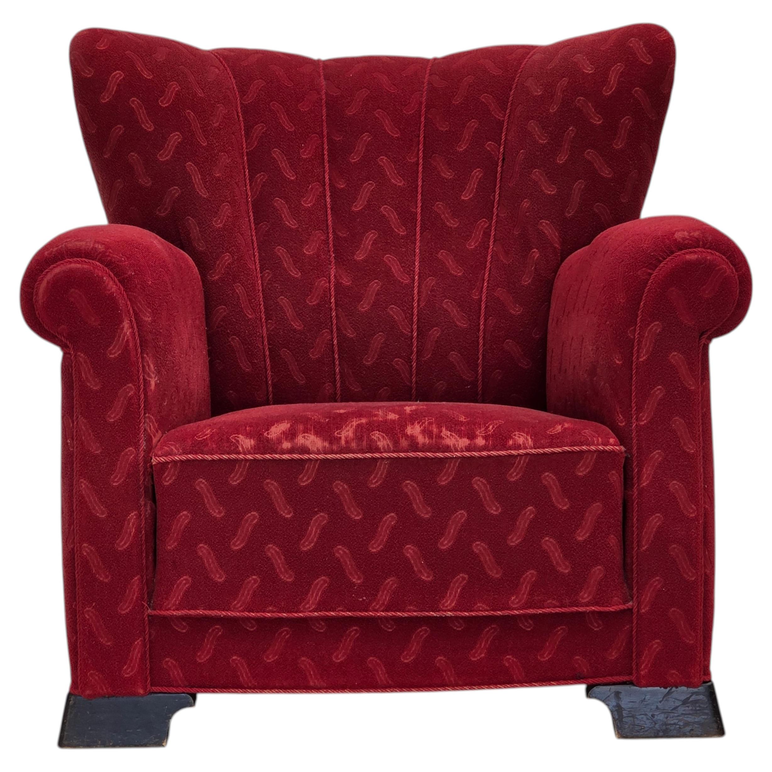 Anni '50, poltrona relax danese, lana da arredamento rossa, legno di Oak. in vendita
