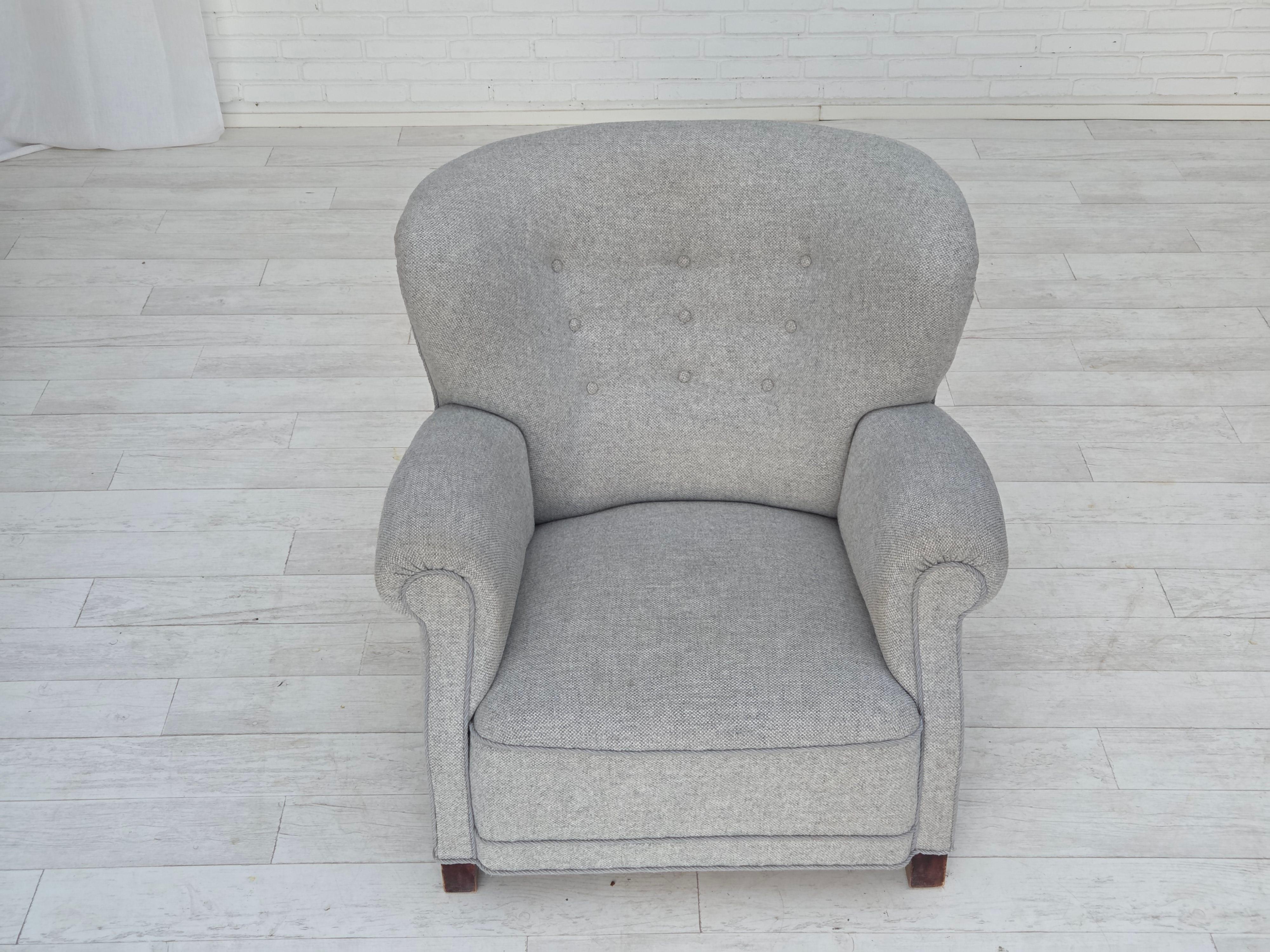 1950er Jahre, dänischer Relaxsessel von Fritz Hansen, Modell 1518, Möbelwollstoff. (Skandinavische Moderne) im Angebot