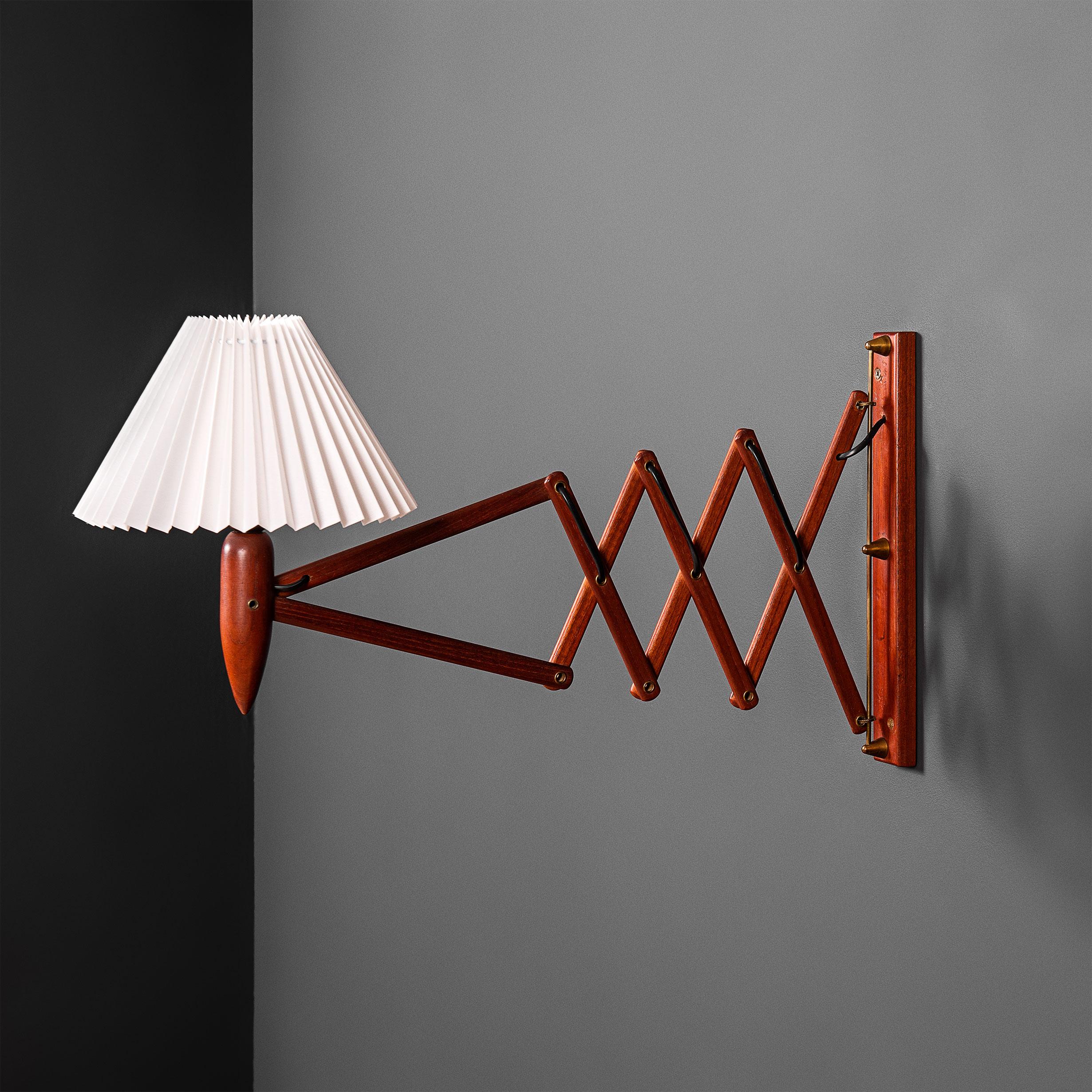 1950's Danish Scissor Wall Lamp In Good Condition In London, GB