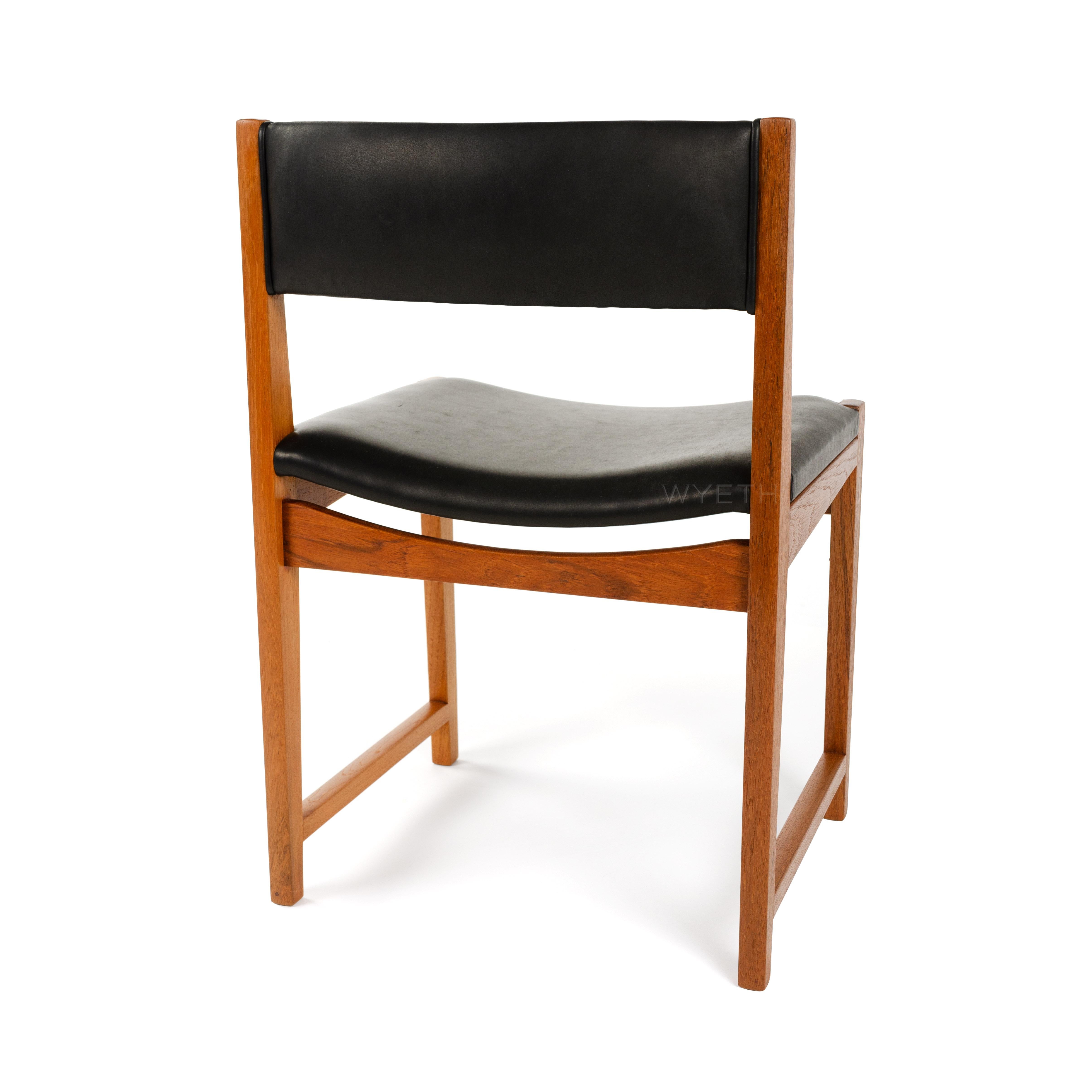 Danois 1950s Danish Set of Eight Dining Chairs by Peter Hvidt & Orla Mölgaard-Nielsen en vente