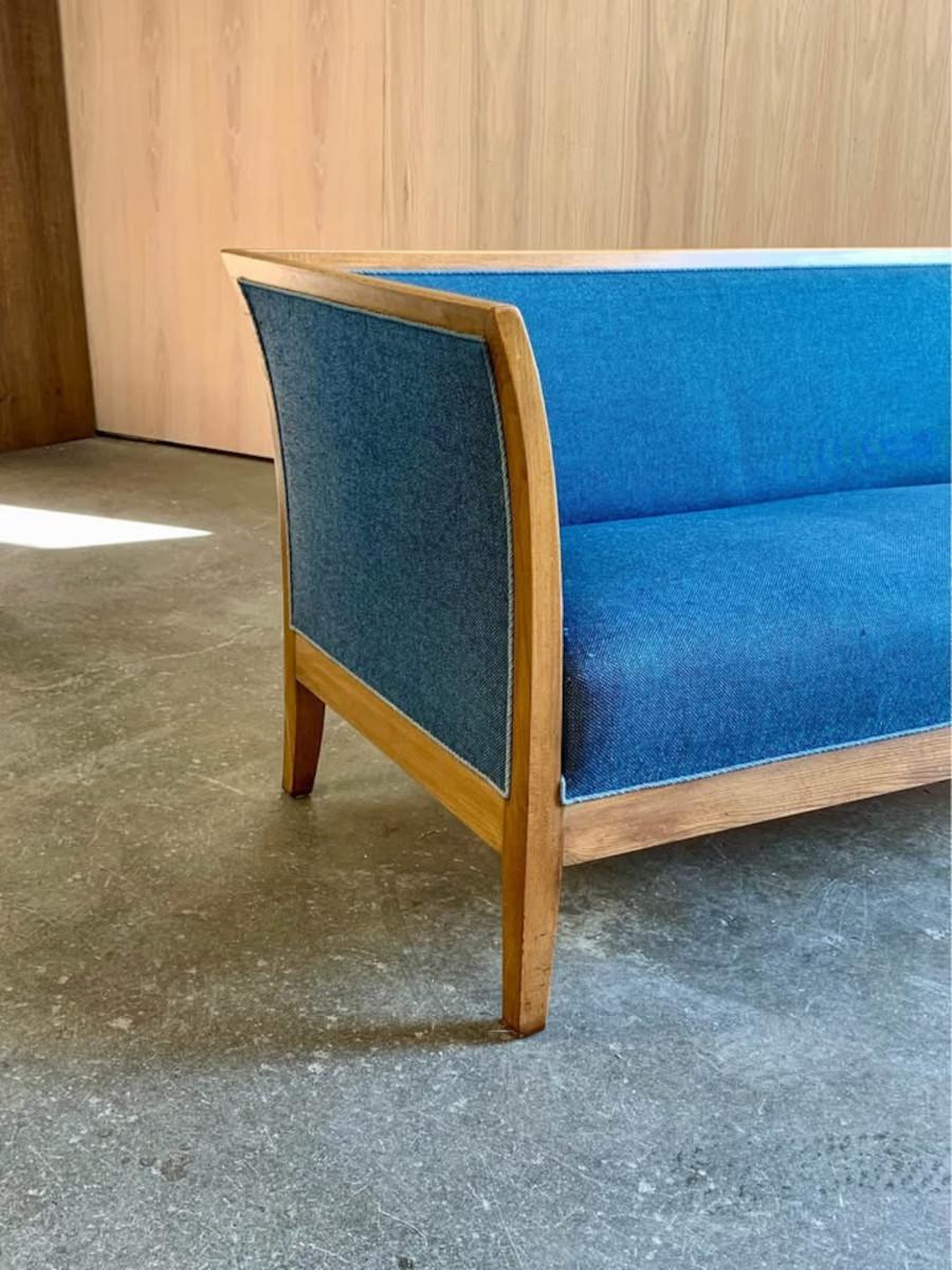 Bois Canapé danois des années 1950 par Frits Henningsen en vente