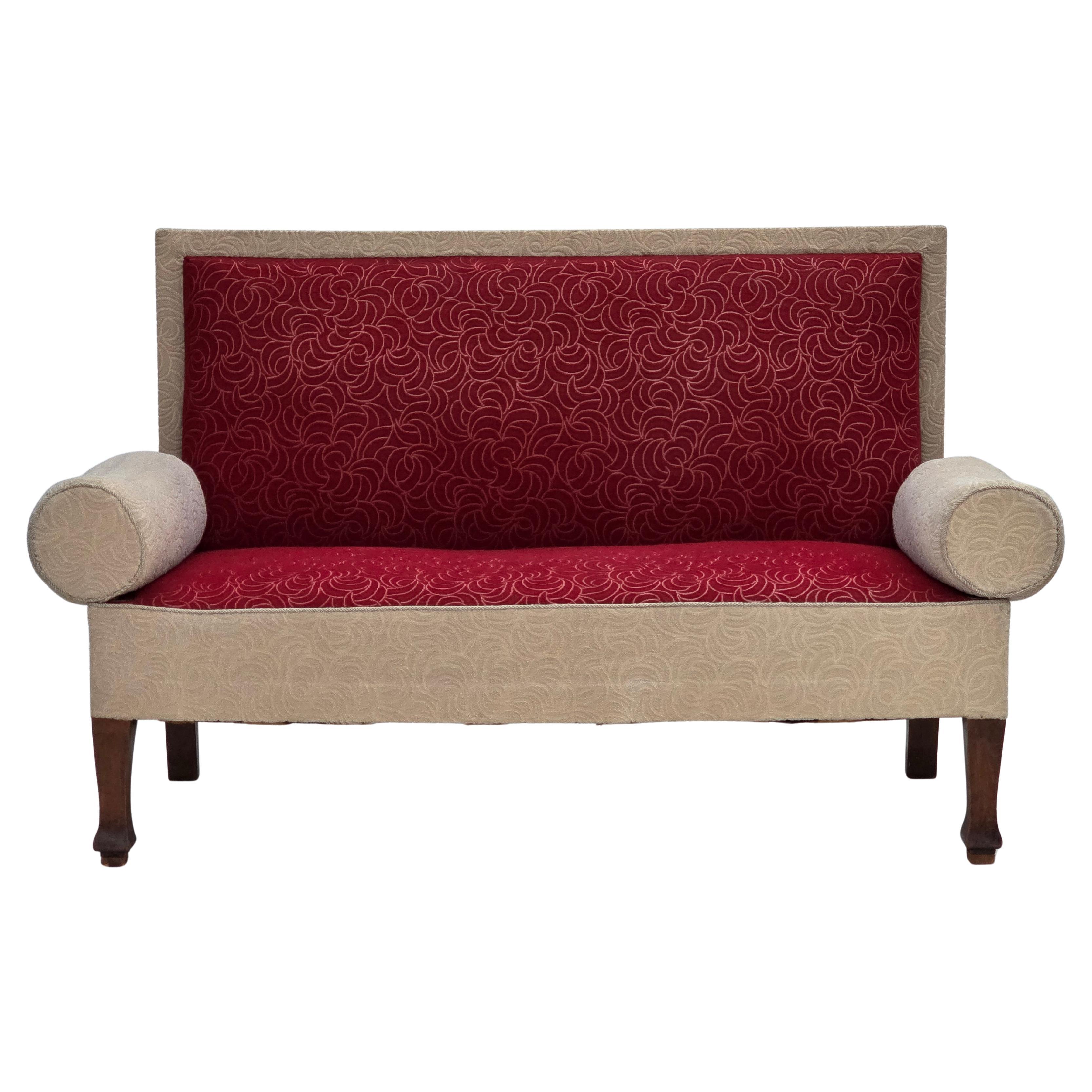 1950er Jahre, Dänisches Schlafsofa, rot/beige Möbelwolle, Beine aus Eschenholz.