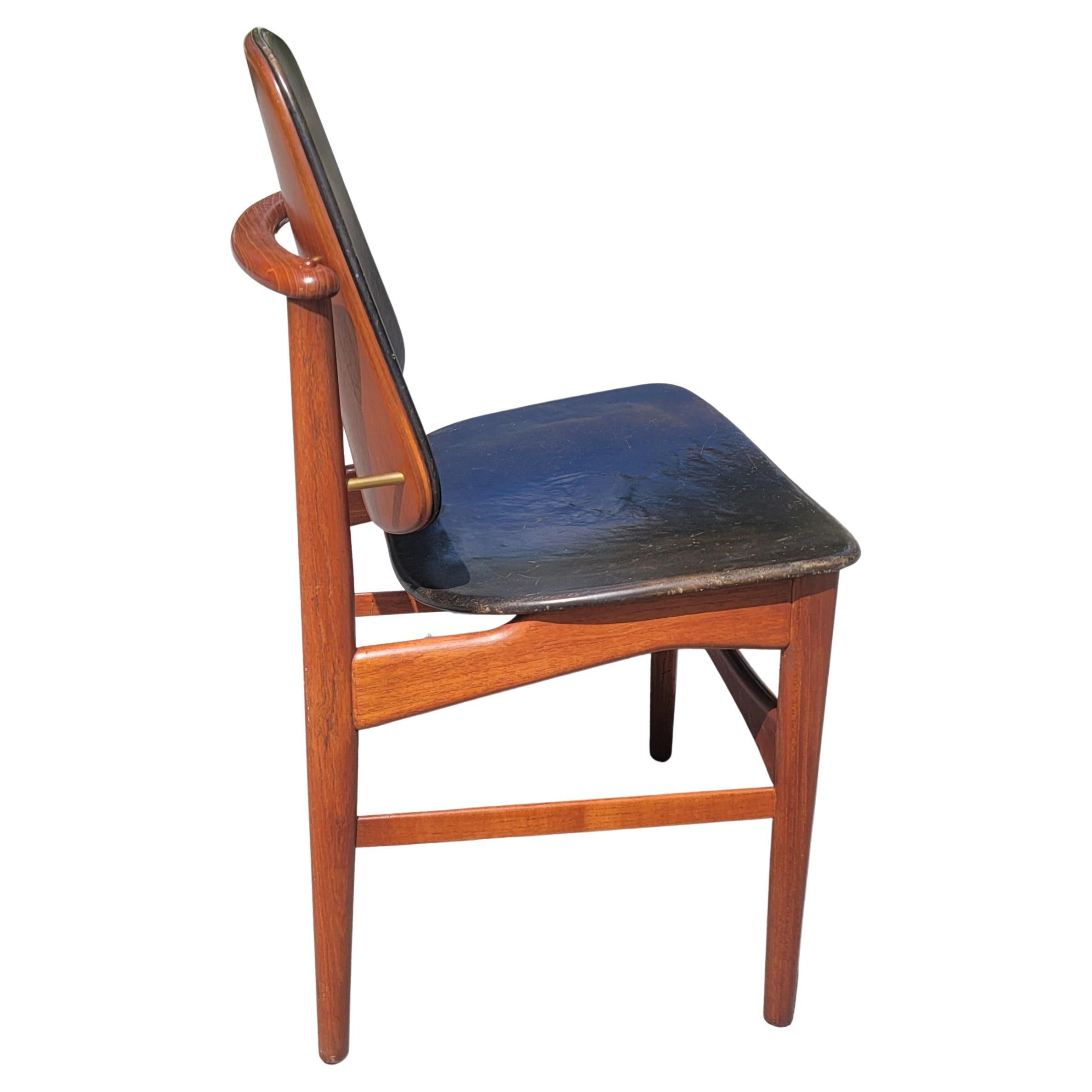 Scandinavian Modern 1950s Danish Solid Teak & Leather Chair by Arne Vodder for France & Daverkosen For Sale