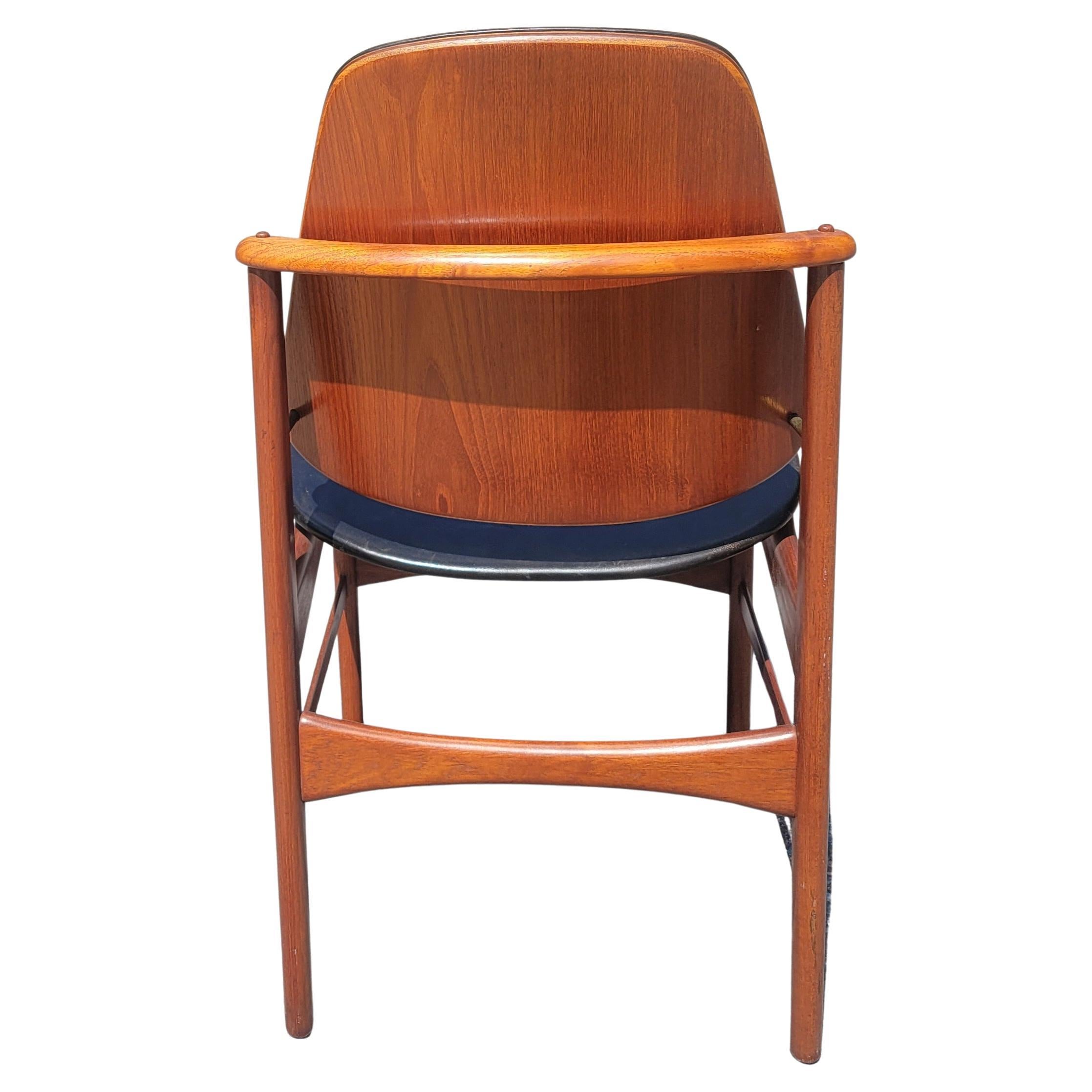 Woodwork 1950s Danish Solid Teak & Leather Chair by Arne Vodder for France & Daverkosen For Sale