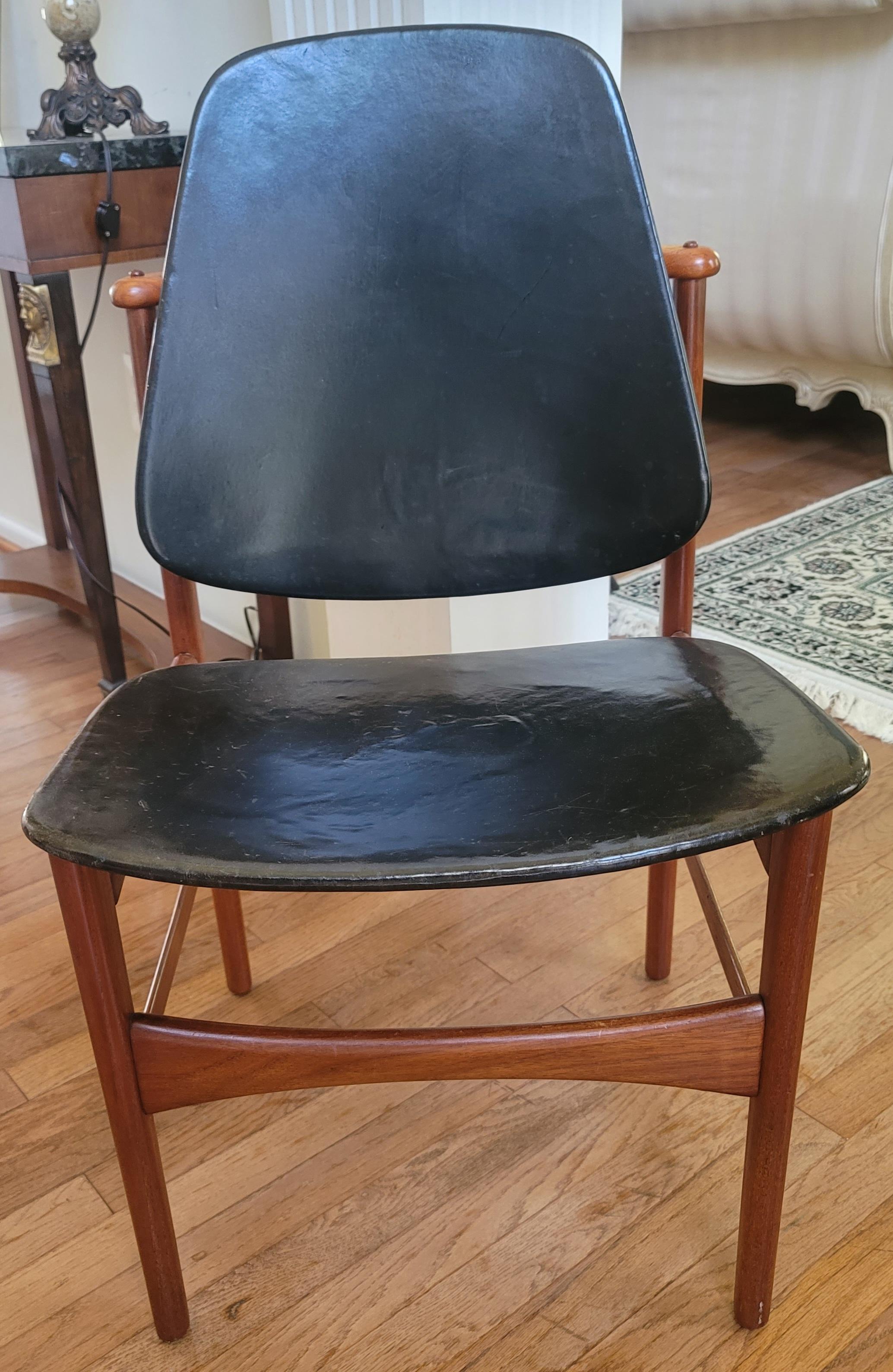 1950s Danish Solid Teak & Leather Chair by Arne Vodder for France & Daverkosen For Sale 1