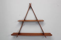 Estantería de pared "Amager" de teca danesa de los años 50, por Peder Moos