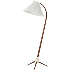 1950er Jahre Dänische Stehlampe aus Teak und Messing "Bridge" von Severin Hansen für Haslev