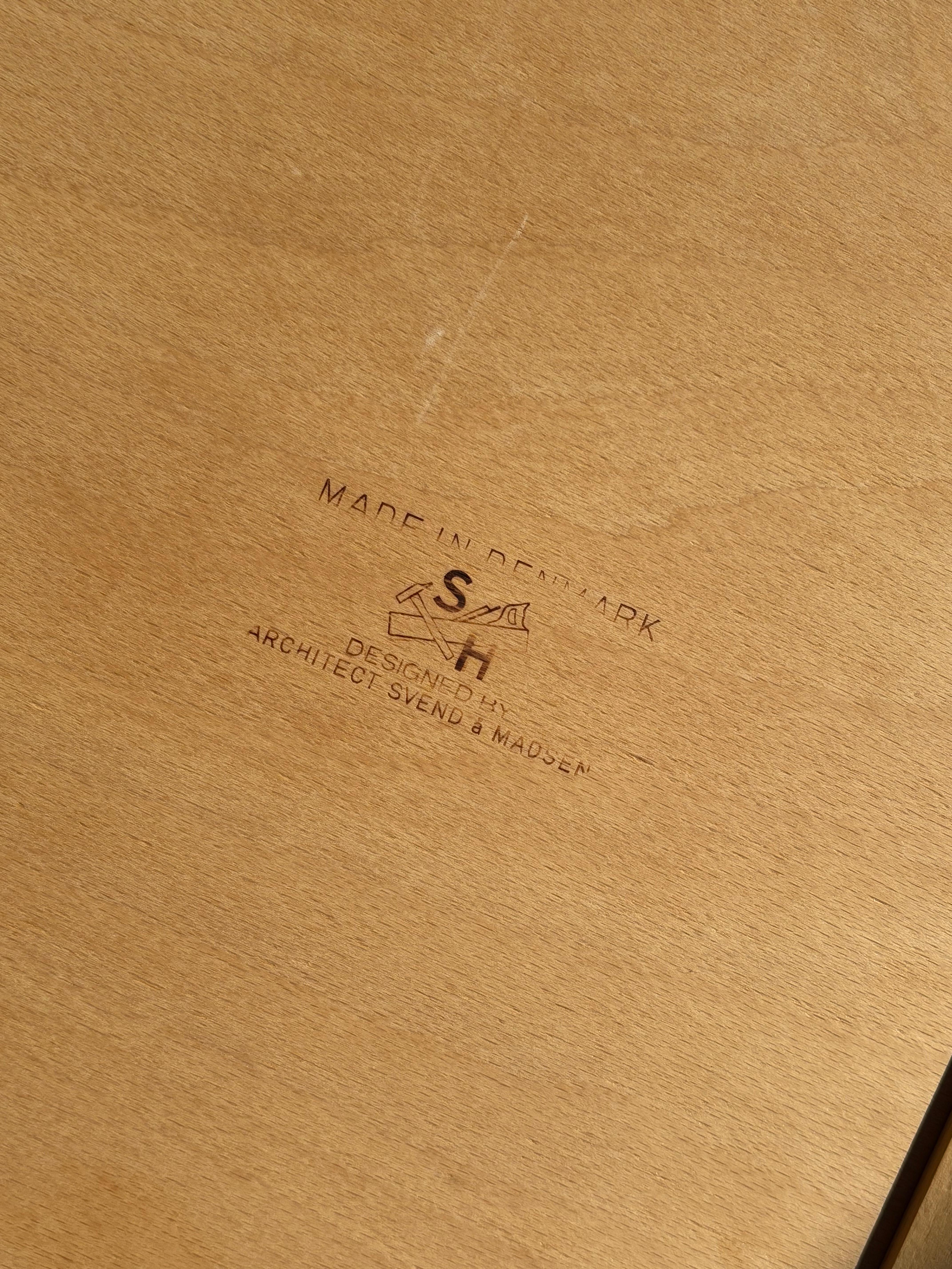 Scrivania danese in teak del 1950 di Svend Madsen in vendita 1