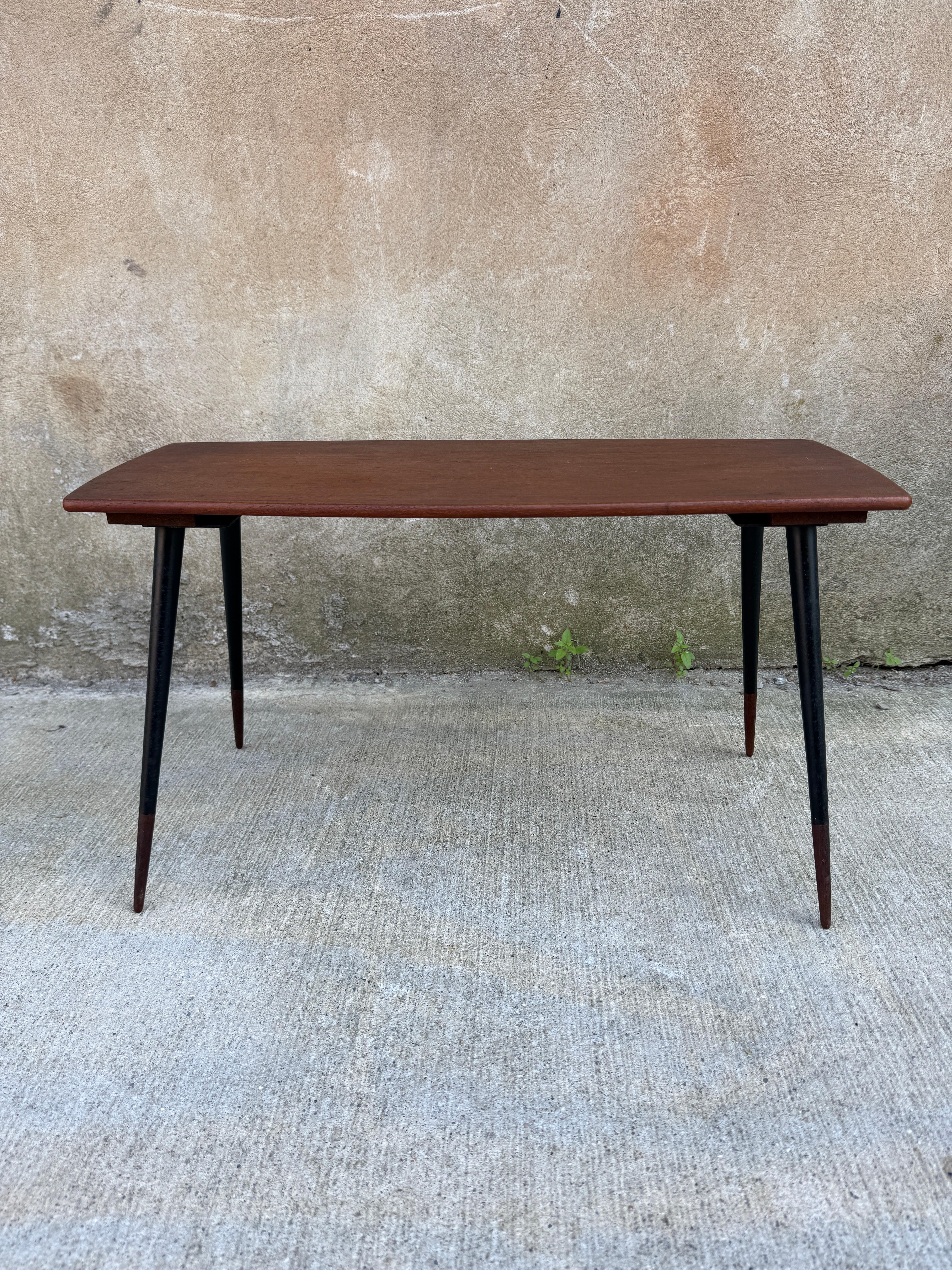 Tables gigognes danoises en teck des années 1950 - I Holm Sorensen en vente 3