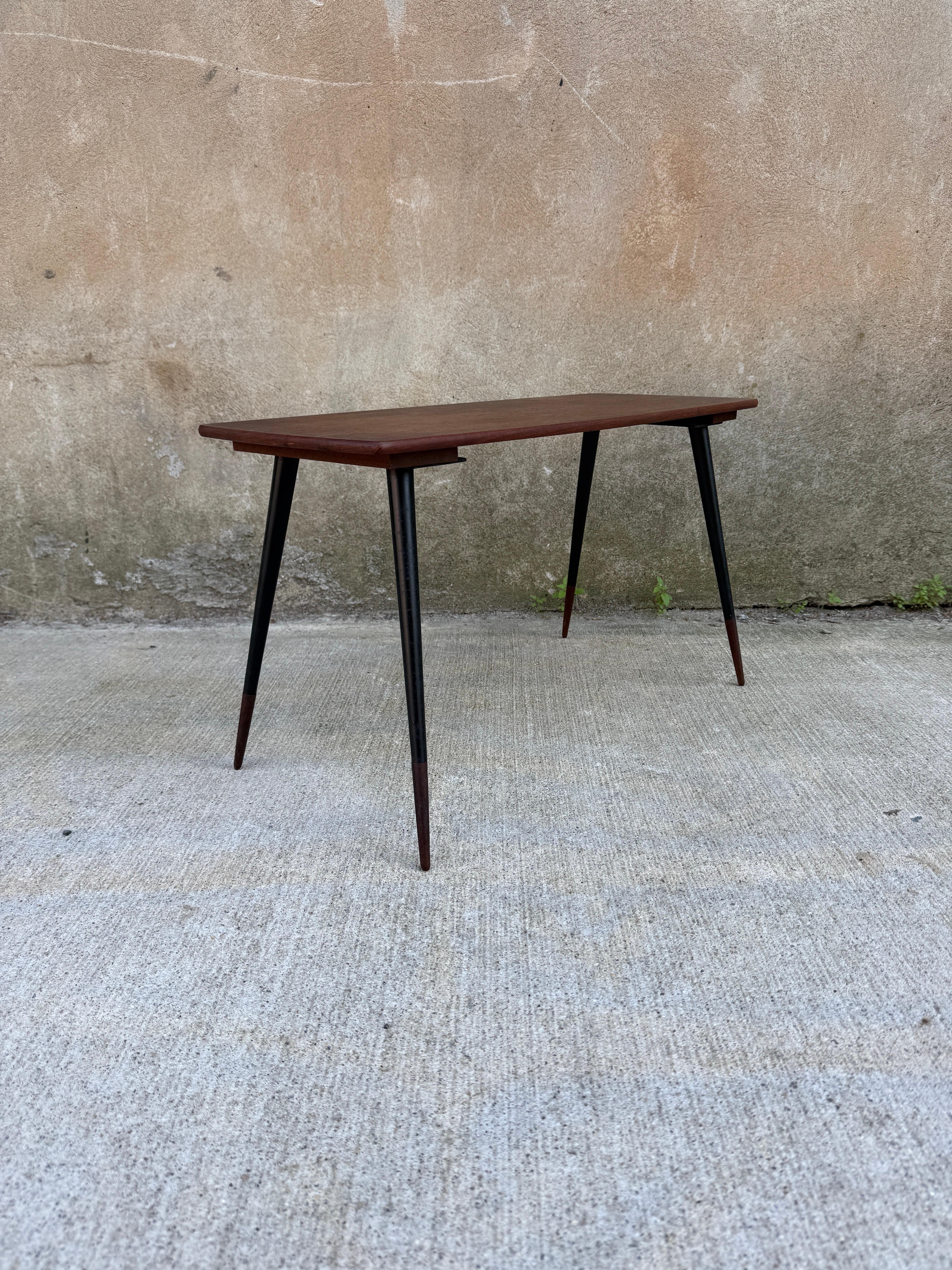 Tables gigognes danoises en teck des années 1950 - I Holm Sorensen en vente 5