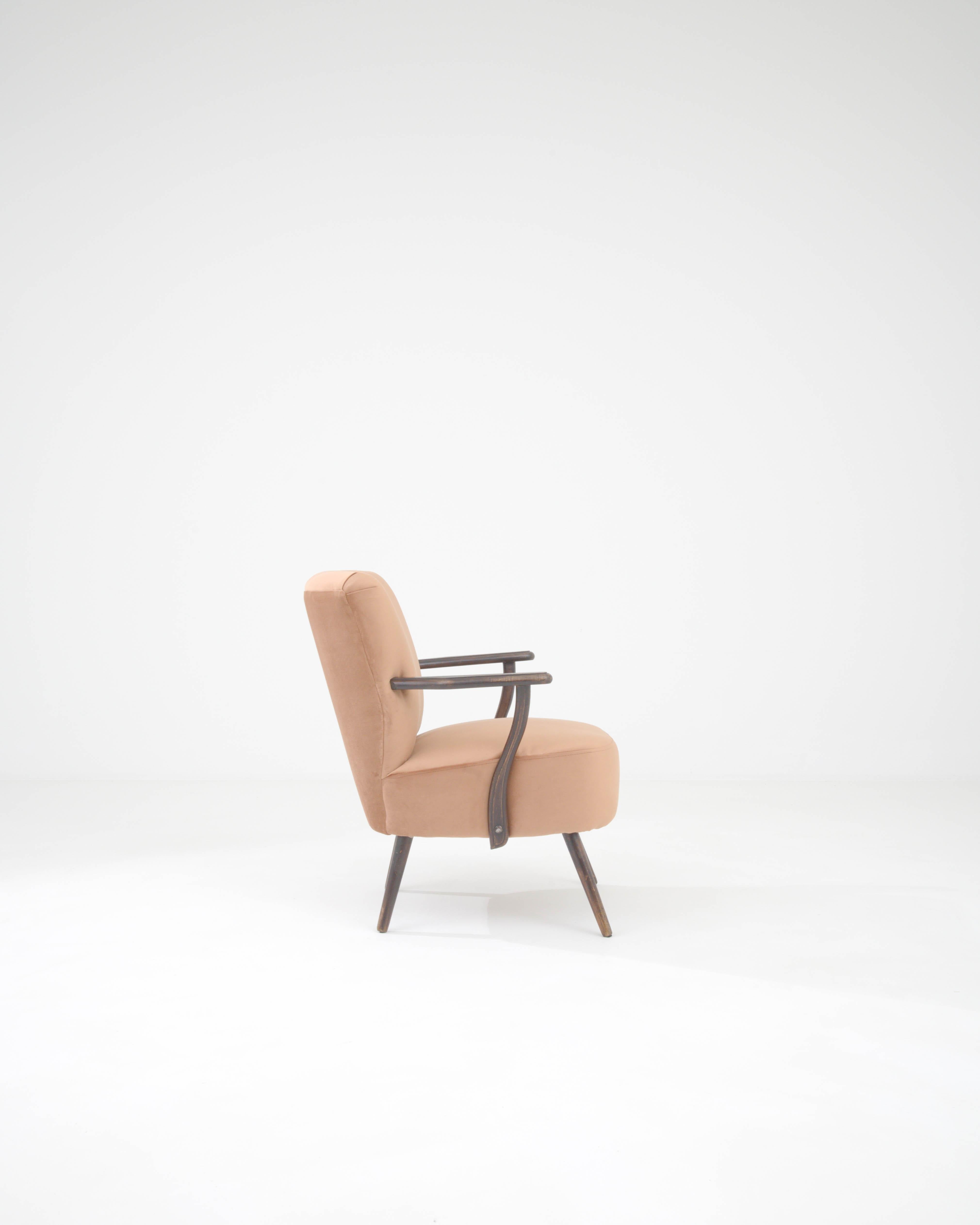 1950er Jahre Dänischer gepolsterter Sessel im Zustand „Gut“ im Angebot in High Point, NC