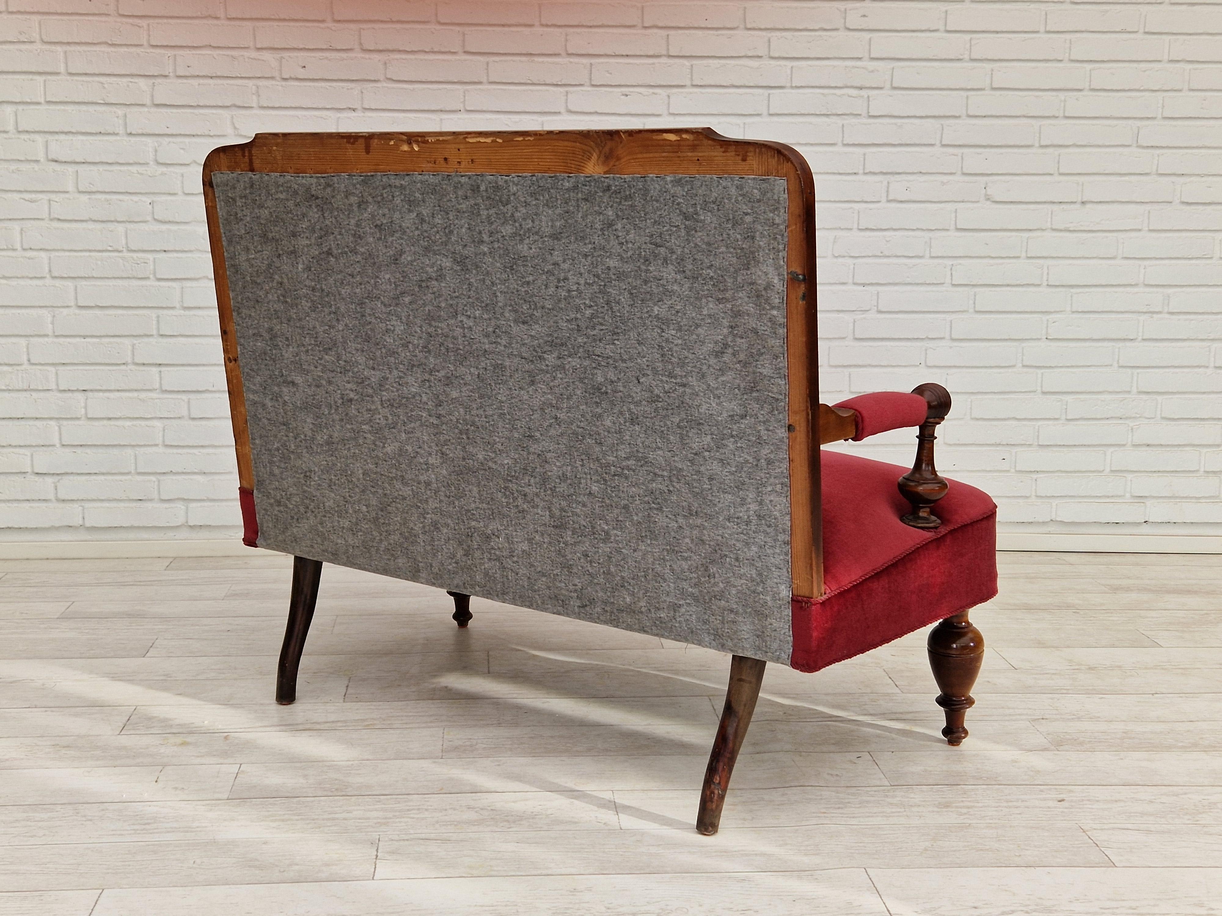1950s, Danish Vintage 2 Seater Sofa, Original Very Good Condition Bon état - En vente à Tarm, 82