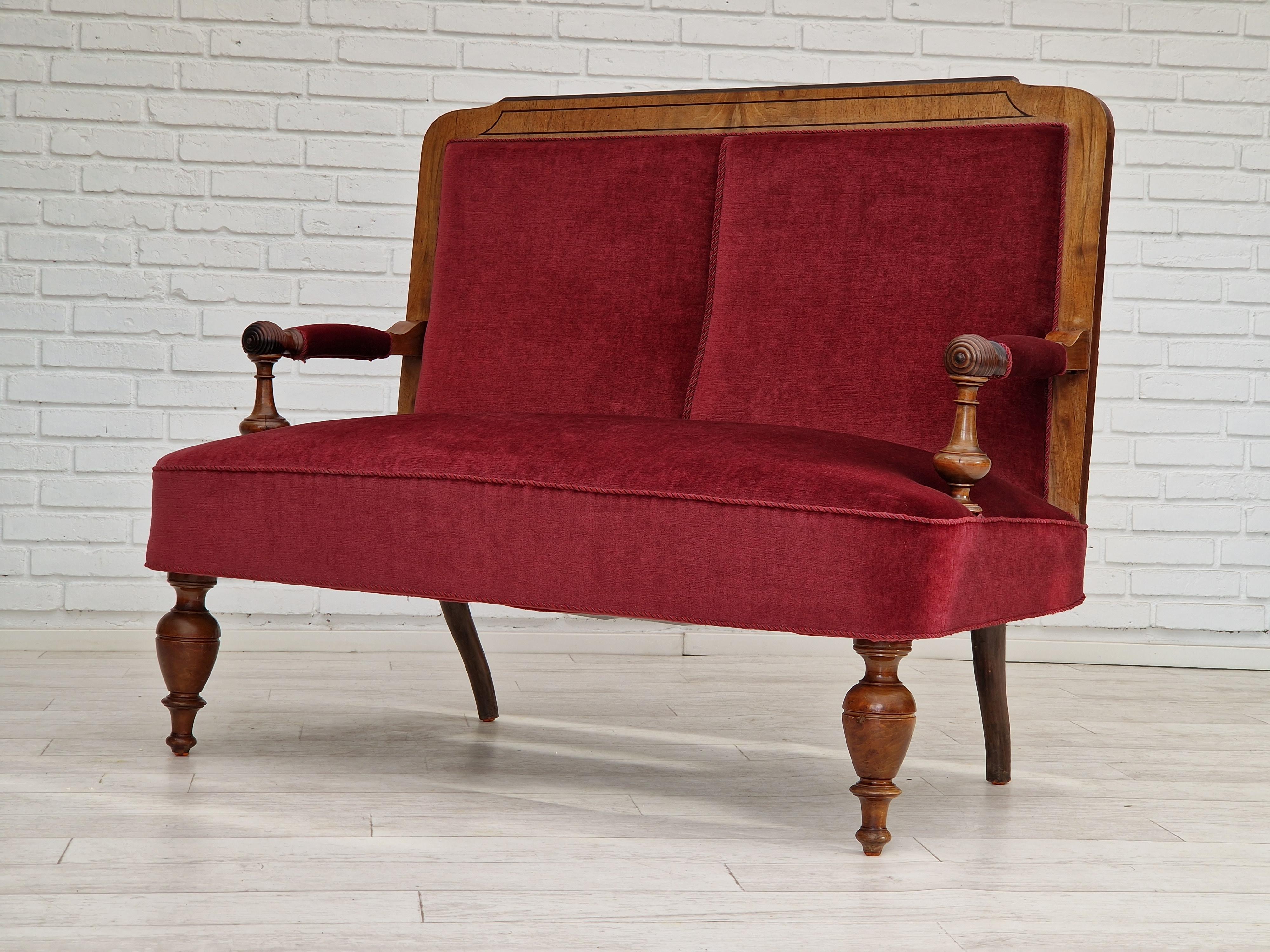Velours 1950s, Danish Vintage 2 Seater Sofa, Original Very Good Condition en vente