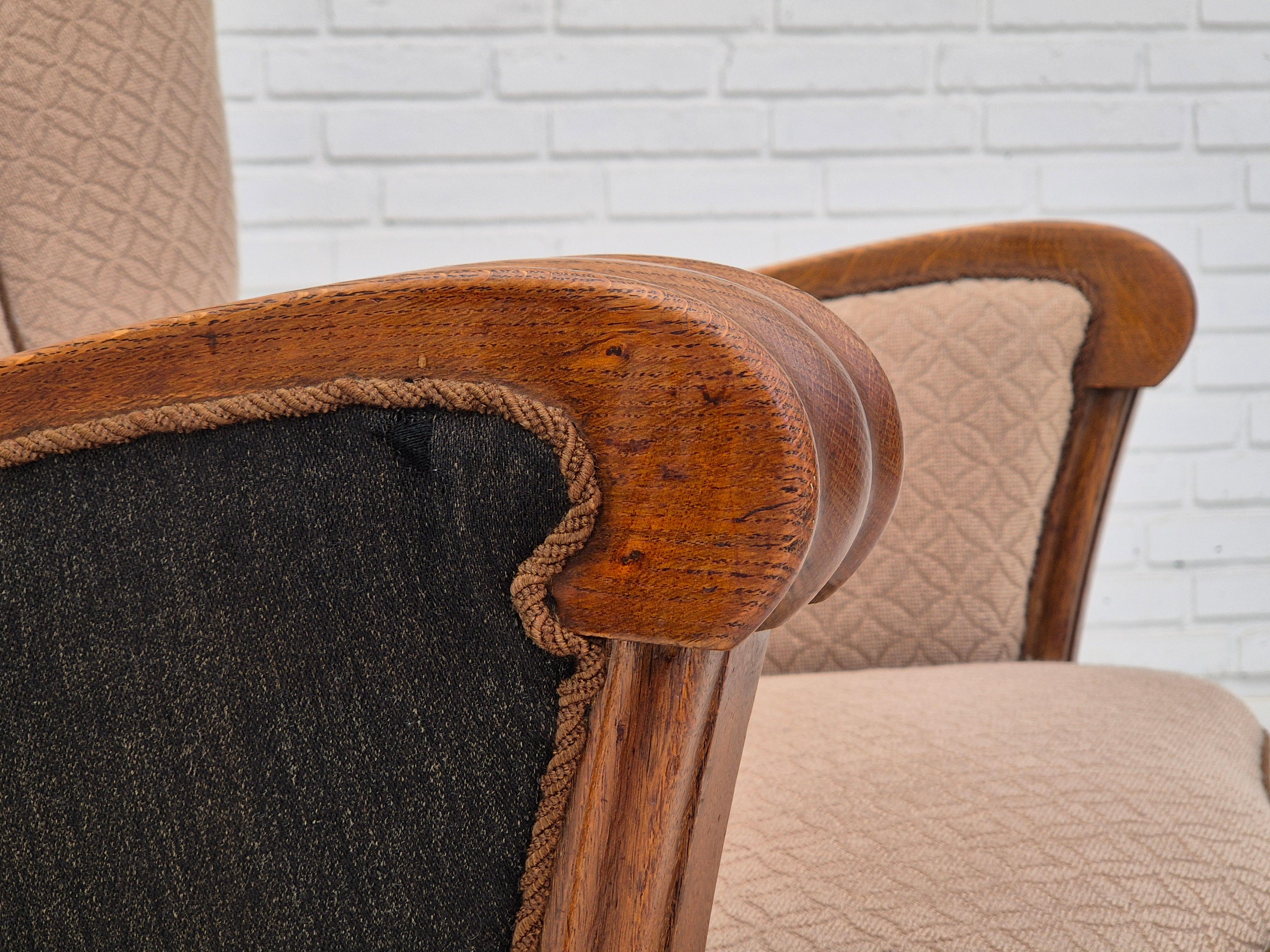 Años 50, sillón danés vintage, algodón/lana marrón claro, madera de roble. en venta 10