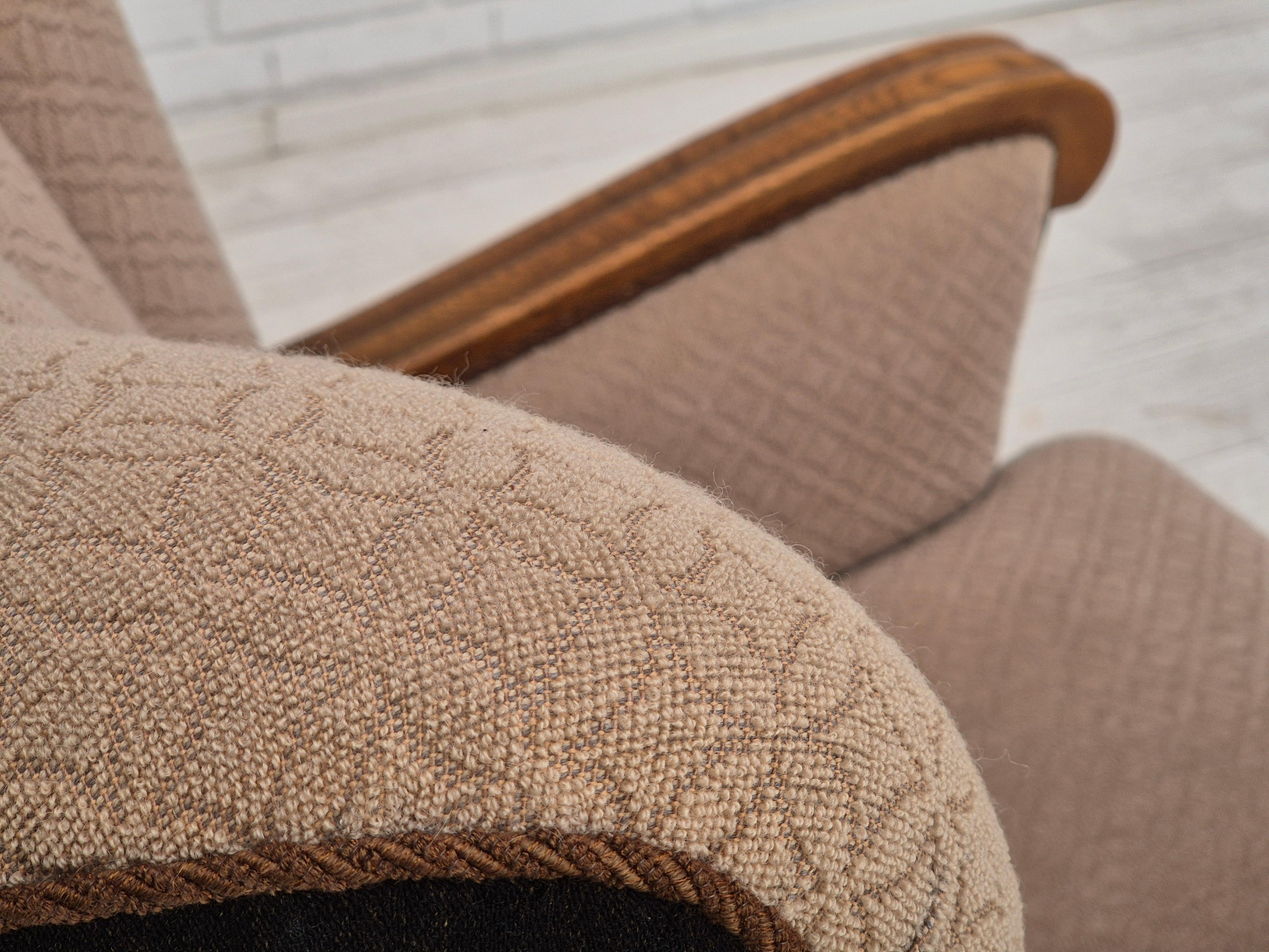 Años 50, sillón danés vintage, algodón/lana marrón claro, madera de roble. en venta 13