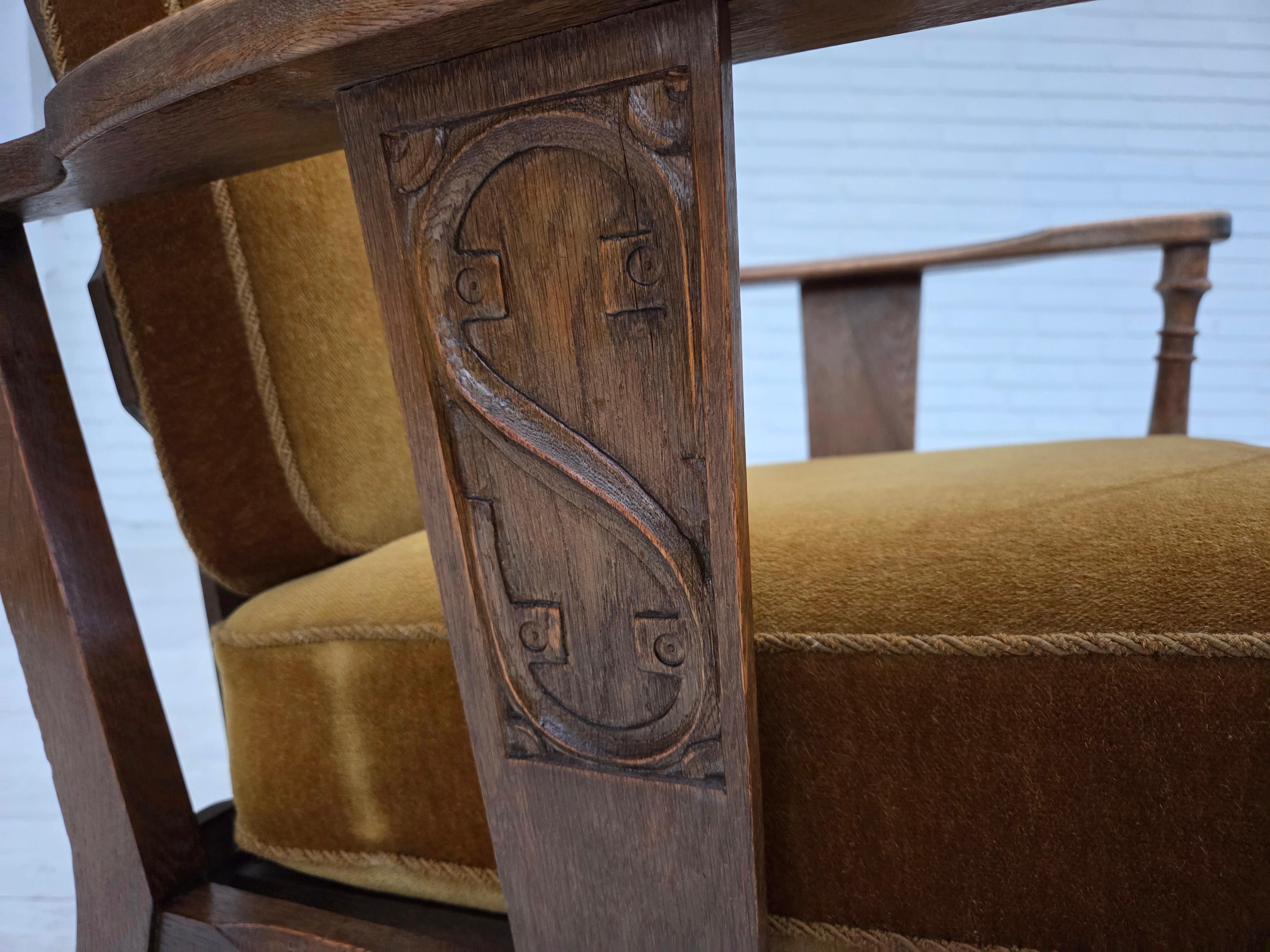 1950s, Danish vintage armchair, original green furniture velour, oak wood. For Sale 8