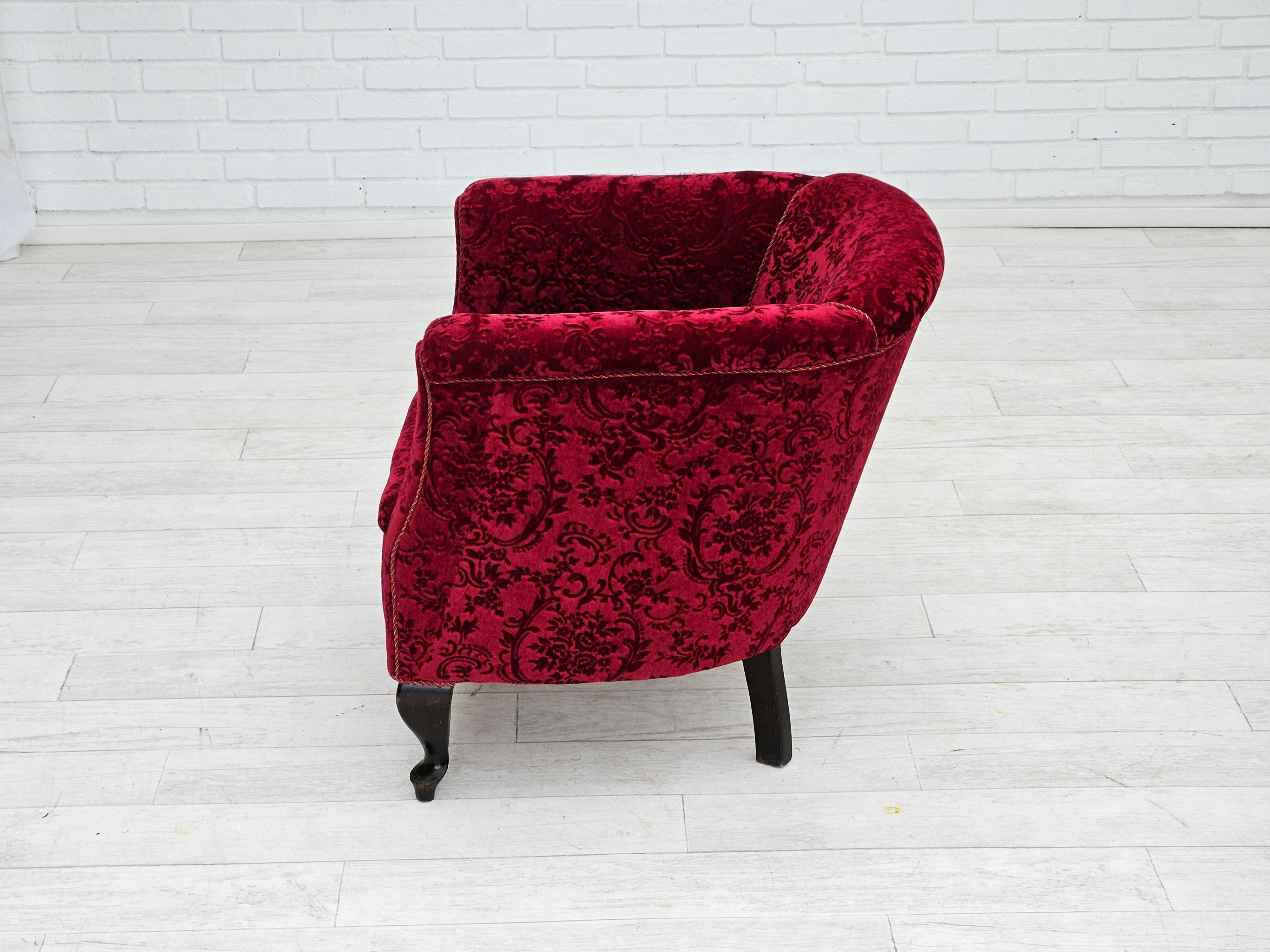 1950er Jahre, dänischer Vintage-Stuhl, roter Baumwoll-/Wollstoff, Buchenholz. im Angebot 3