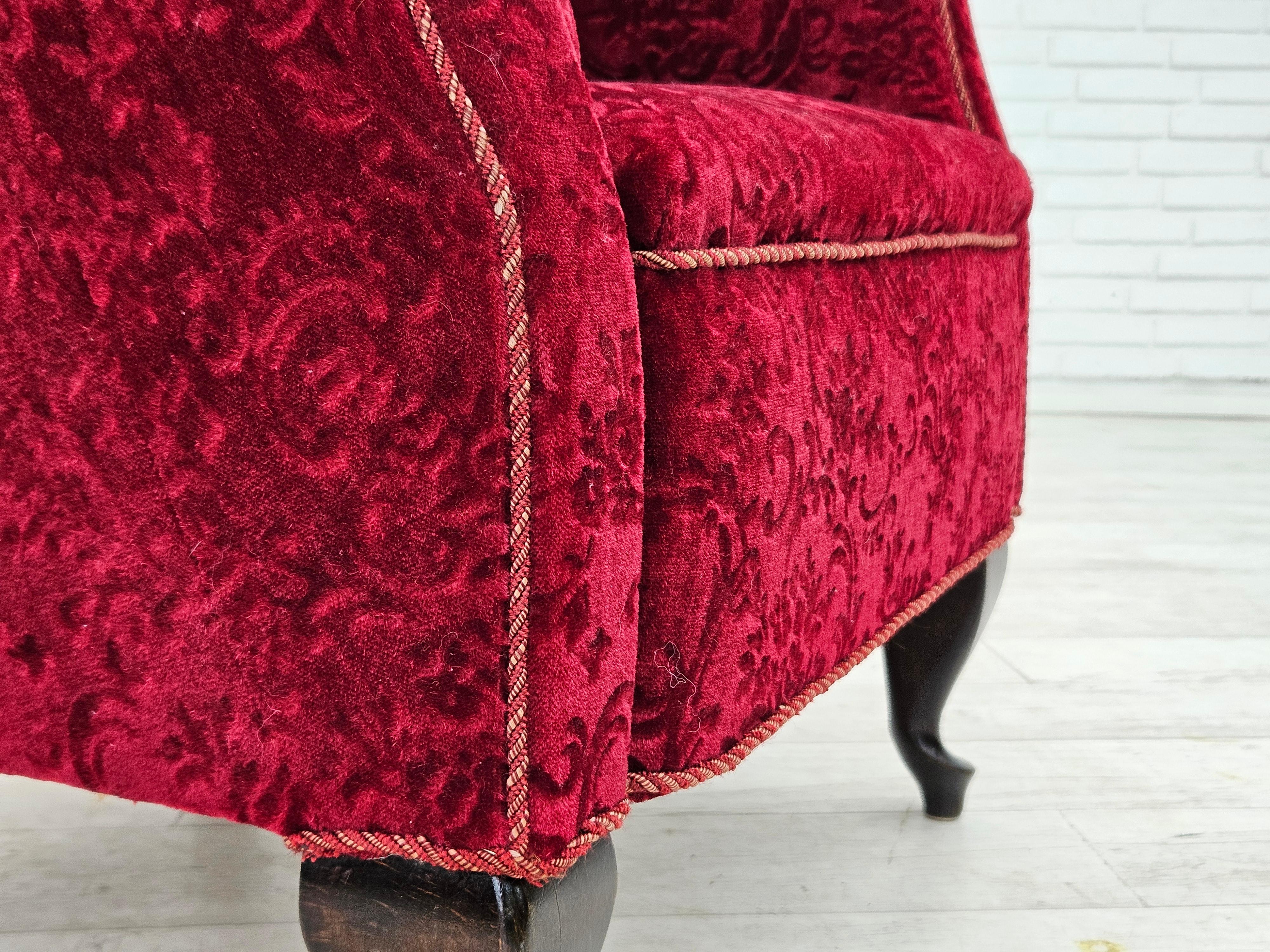 Sedia vintage danese degli anni '50, tessuto in cotone/lana rosso, legno di faggio. in vendita 6