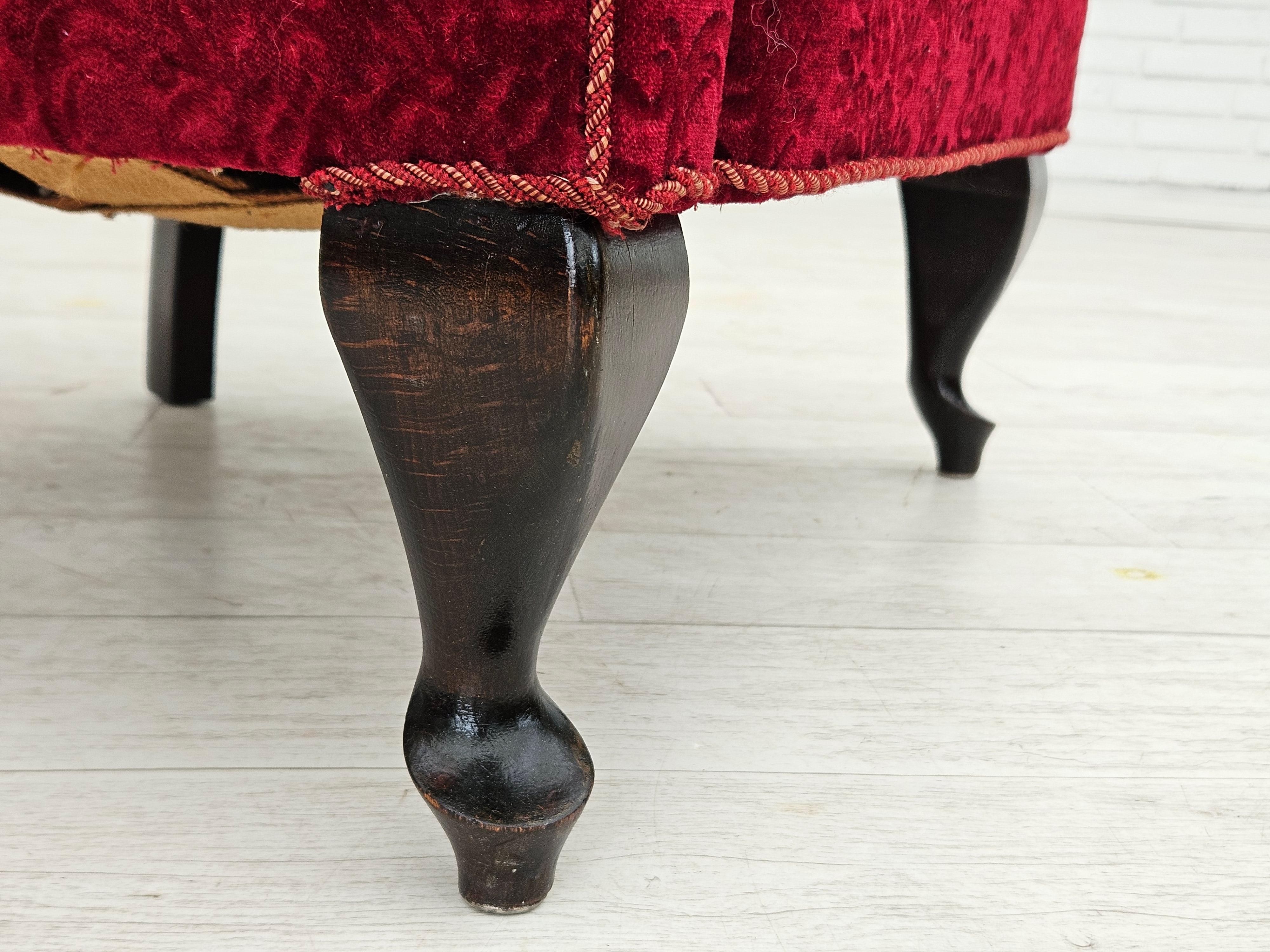 Sedia vintage danese degli anni '50, tessuto in cotone/lana rosso, legno di faggio. in vendita 7