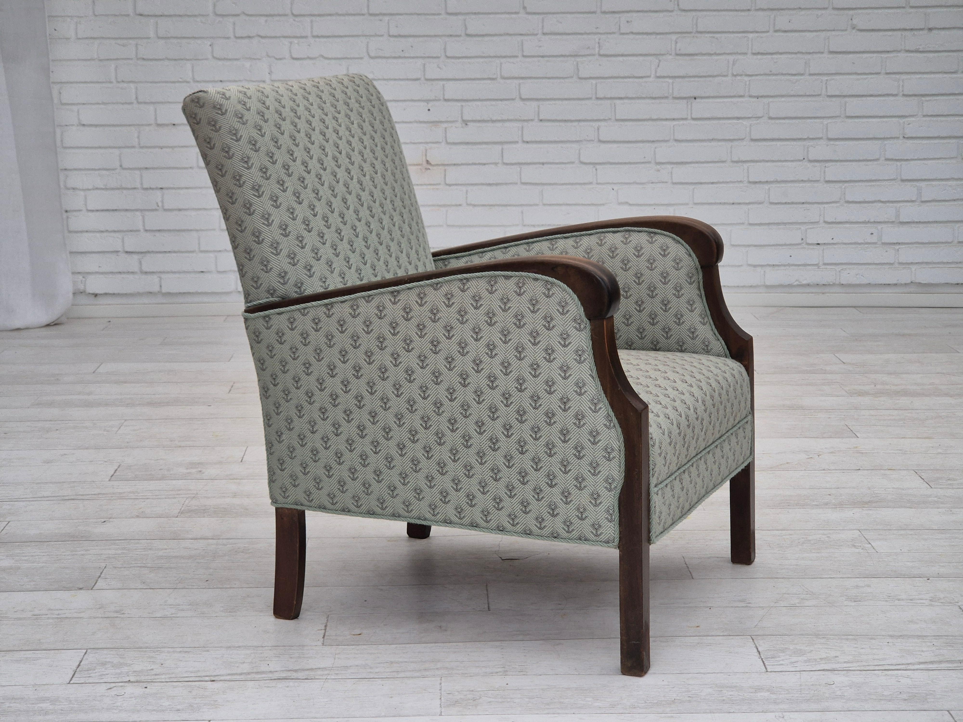 Sillón danés vintage de los años 50, retapizado, tejido de mezcla de lana. mediados del siglo XX en venta