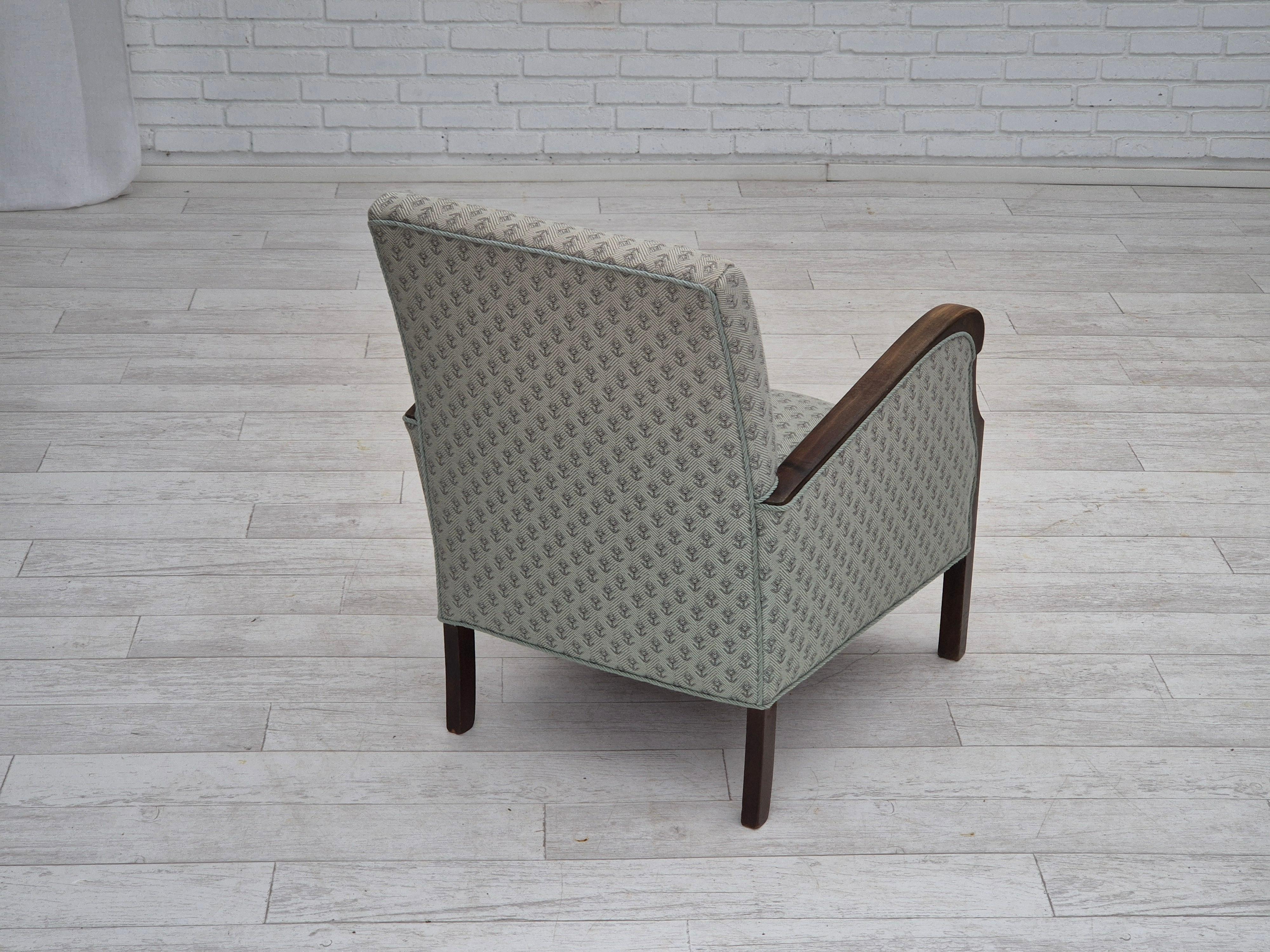 Sillón danés vintage de los años 50, retapizado, tejido de mezcla de lana. en venta 1