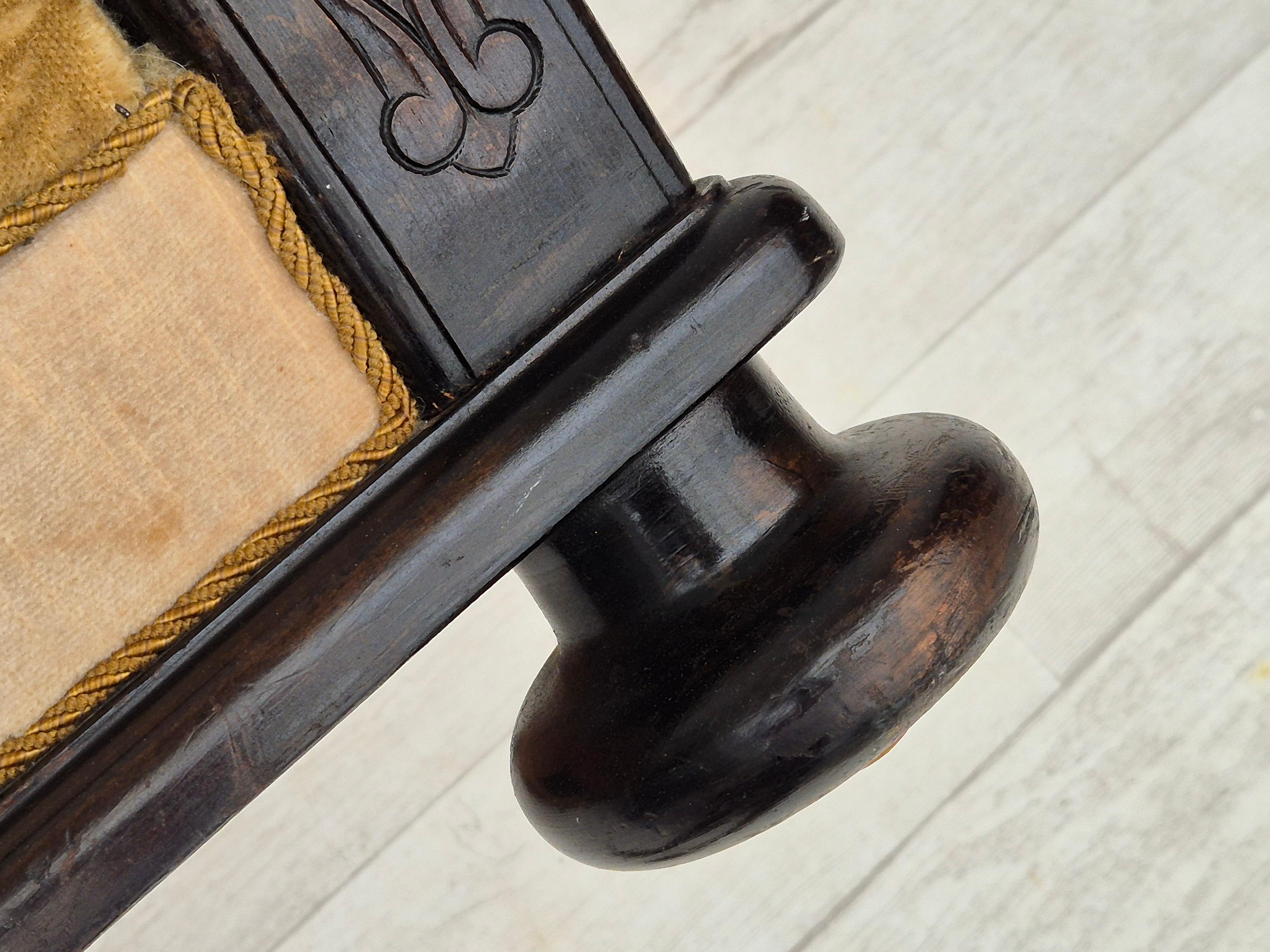 1950s, Danish vintage relax armchair, furniture velour, ash wood. en vente 3