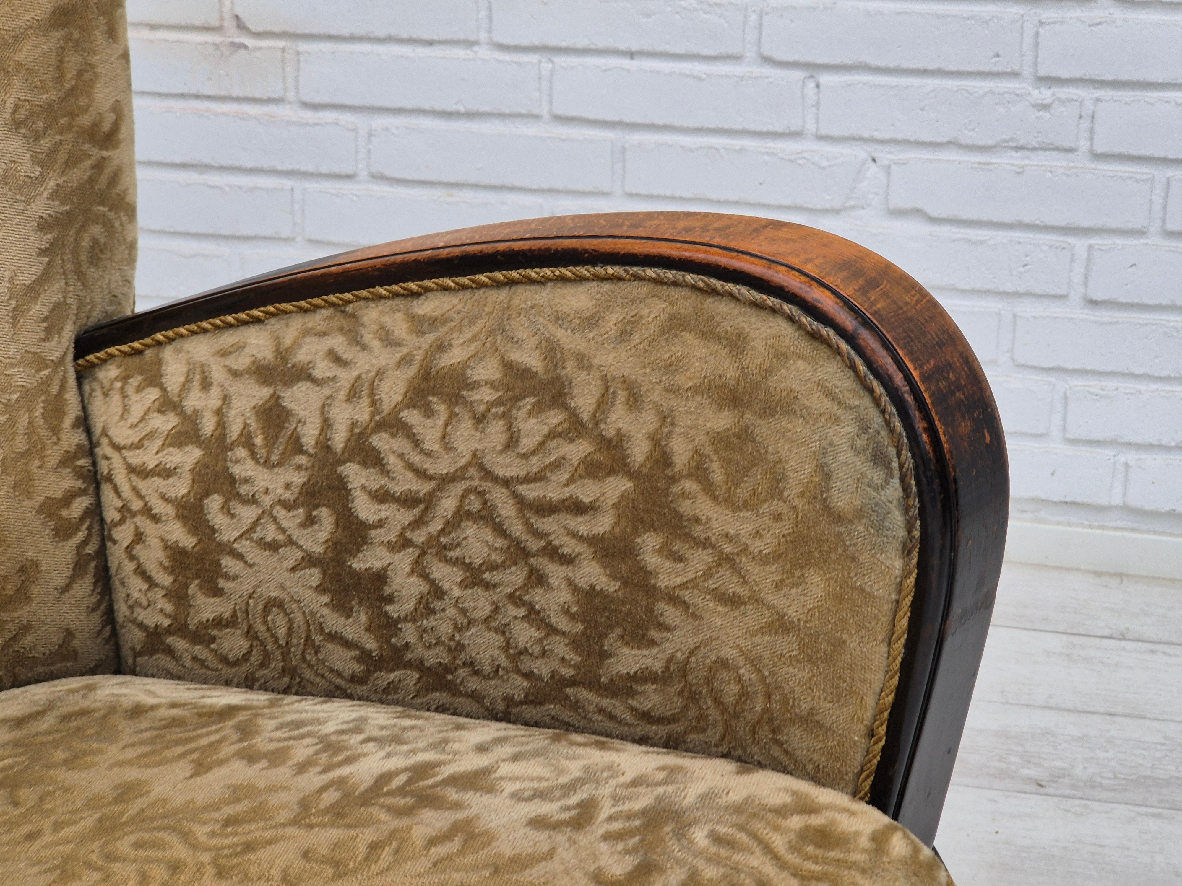 1950s, Danish vintage relax armchair, furniture velour, ash wood. en vente 6