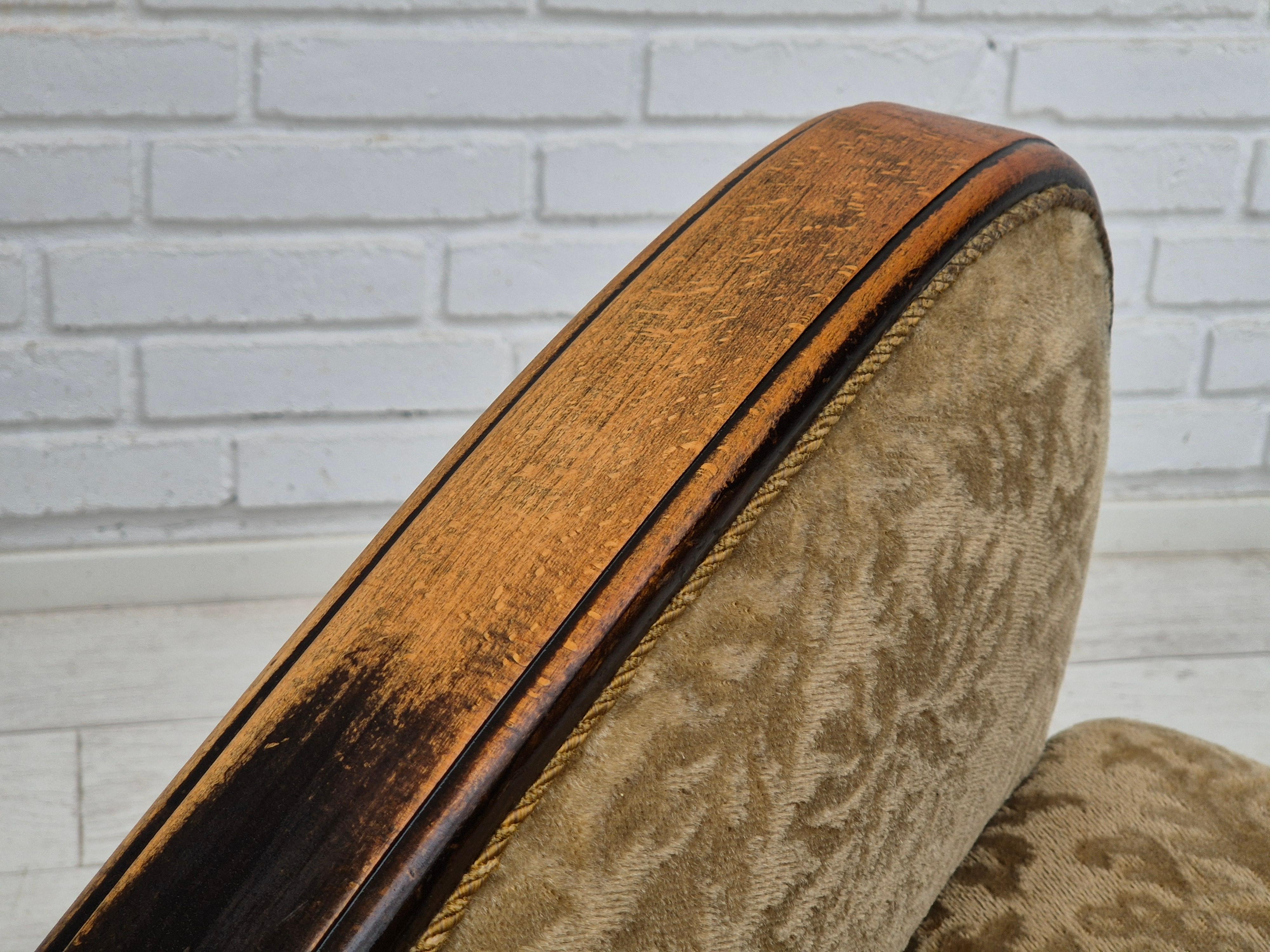 1950s, Danish vintage relax armchair, furniture velour, ash wood. en vente 8