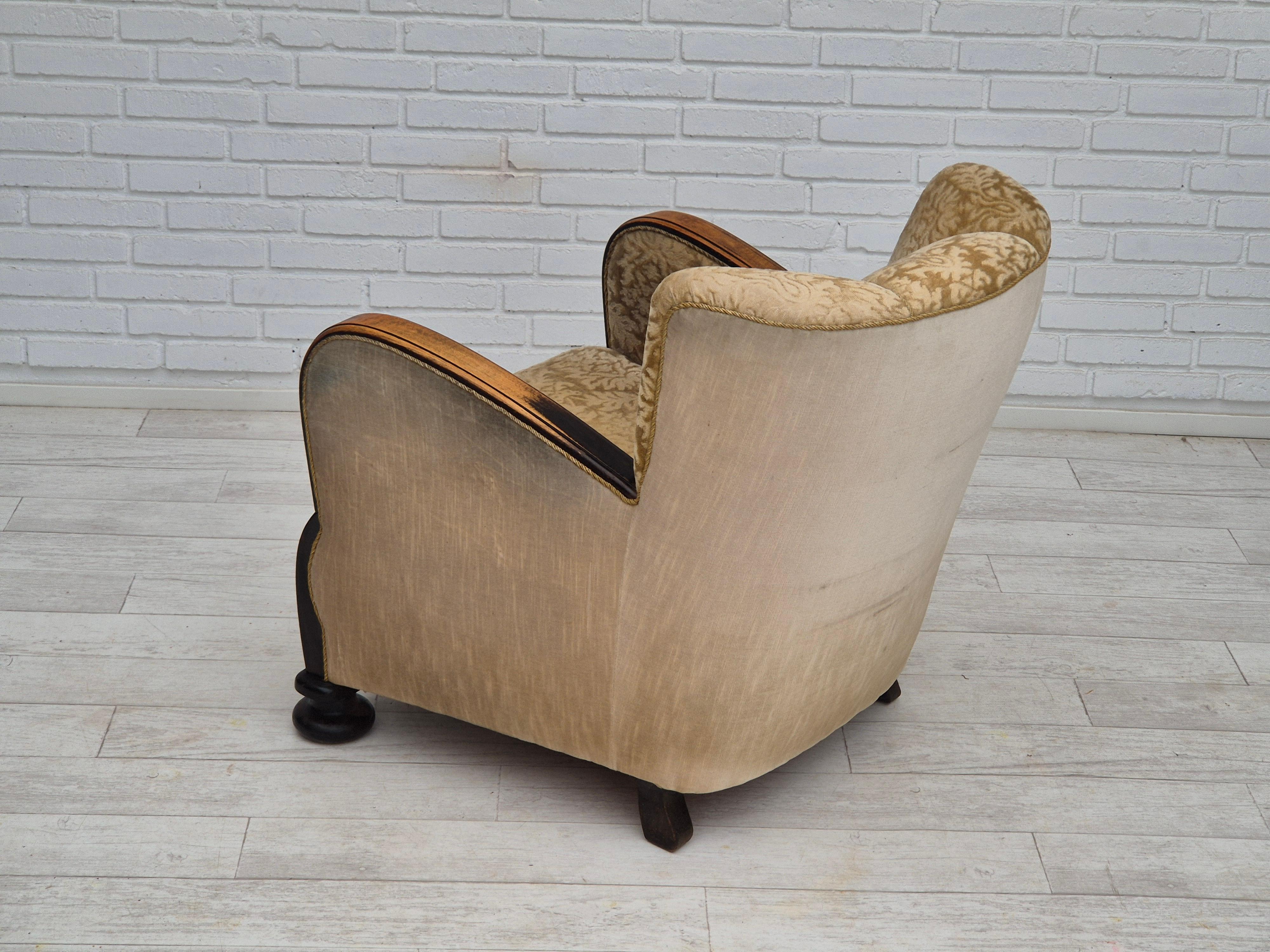 Milieu du XXe siècle 1950s, Danish vintage relax armchair, furniture velour, ash wood. en vente