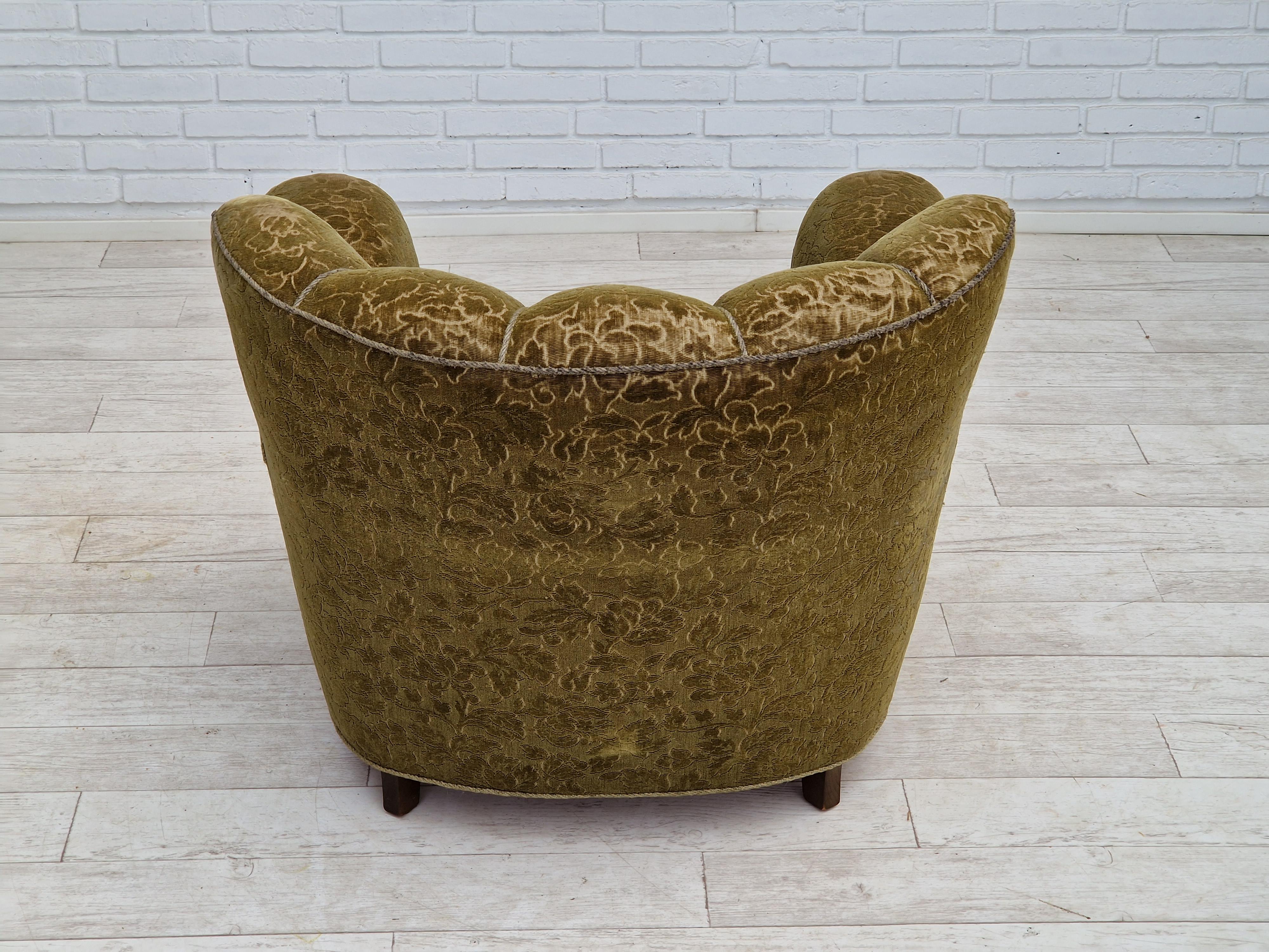 1950, chaise de relaxation vintage danoise en tissu vert, état d'origine. en vente 4