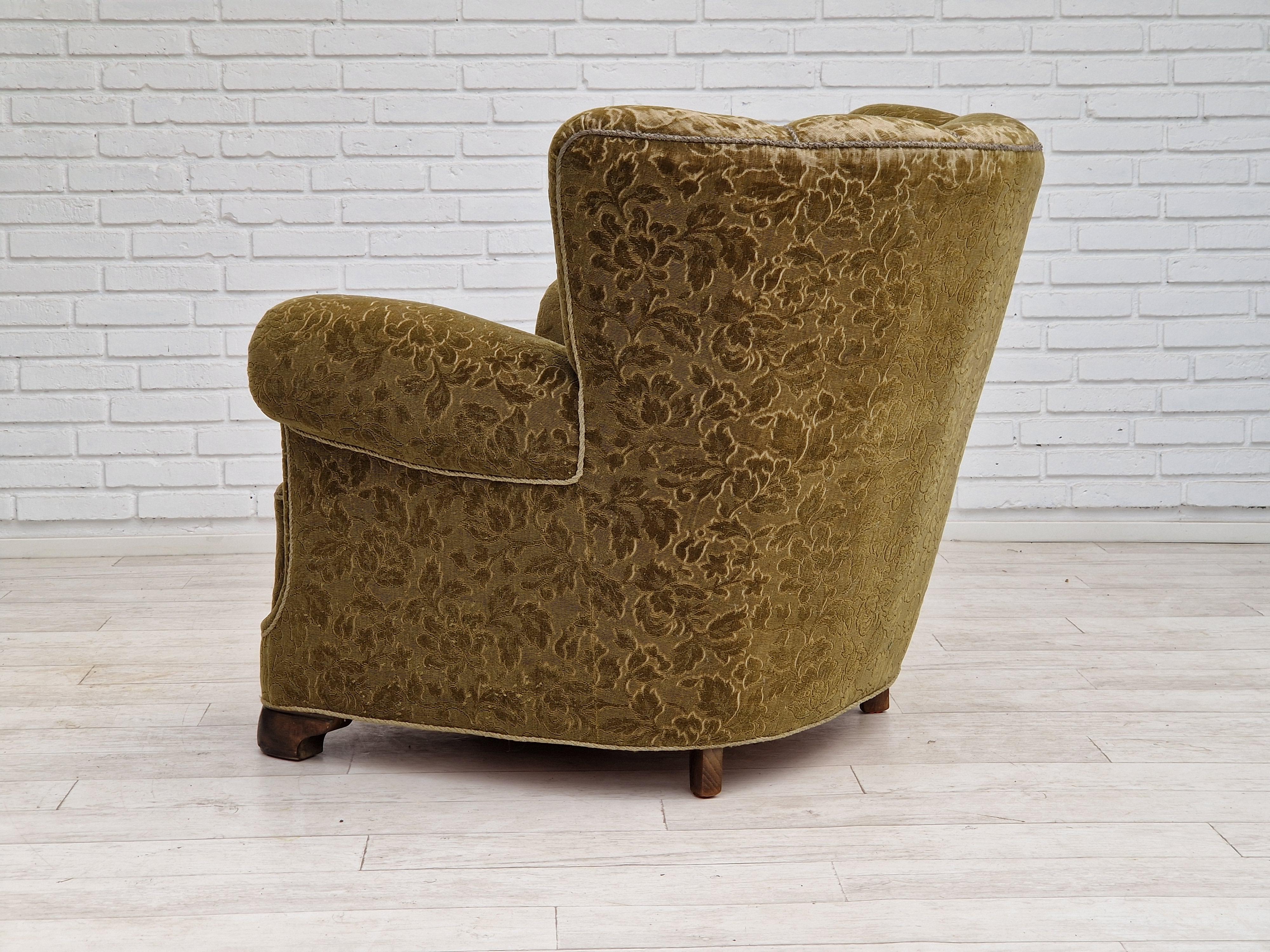 1950, chaise de relaxation vintage danoise en tissu vert, état d'origine. en vente 7