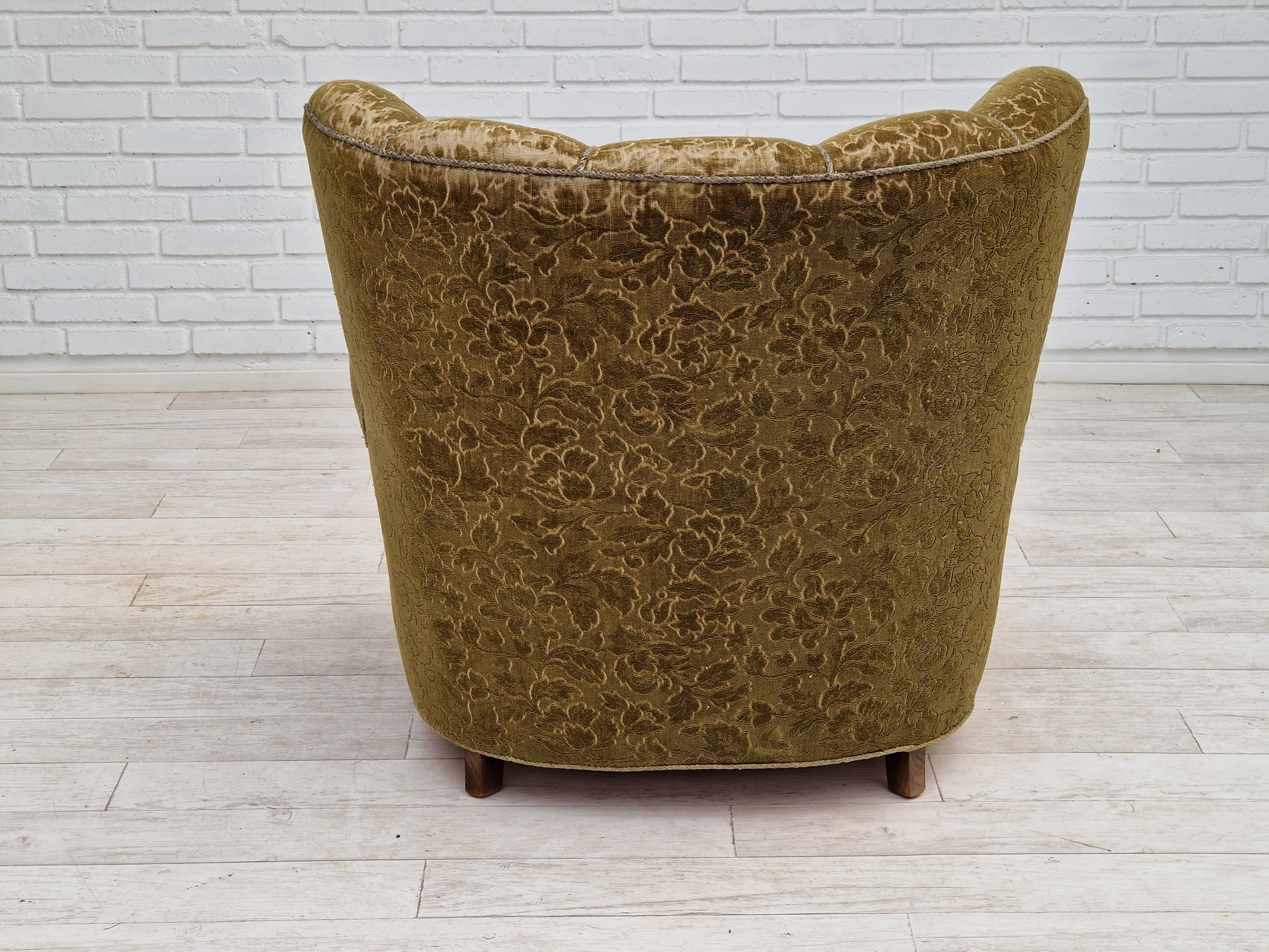 1950, chaise de relaxation vintage danoise en tissu vert, état d'origine. en vente 2