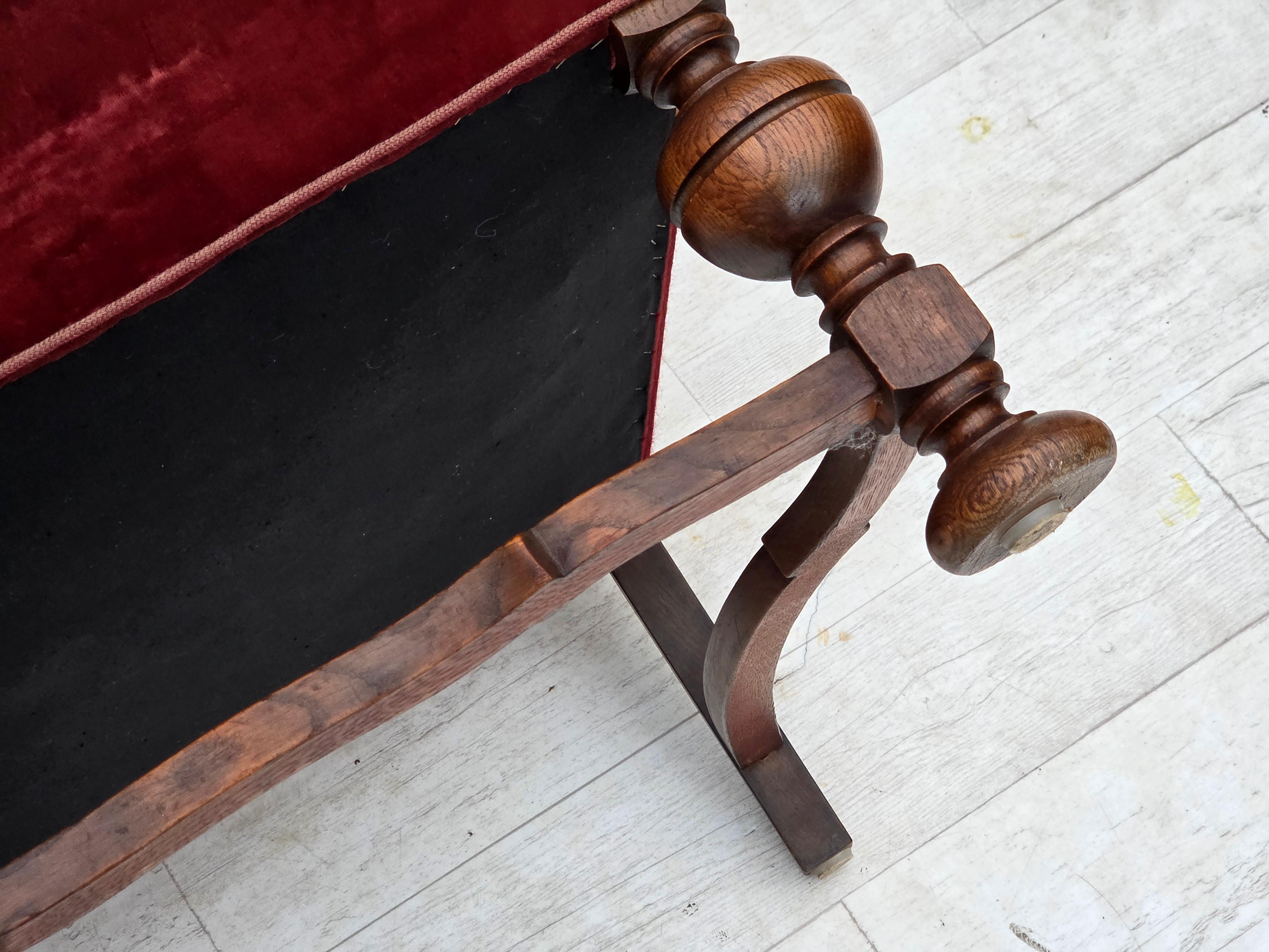 Años 50, sillón danés orejero, tejido de lana, terciopelo rojo para muebles, madera de fresno. en venta 8